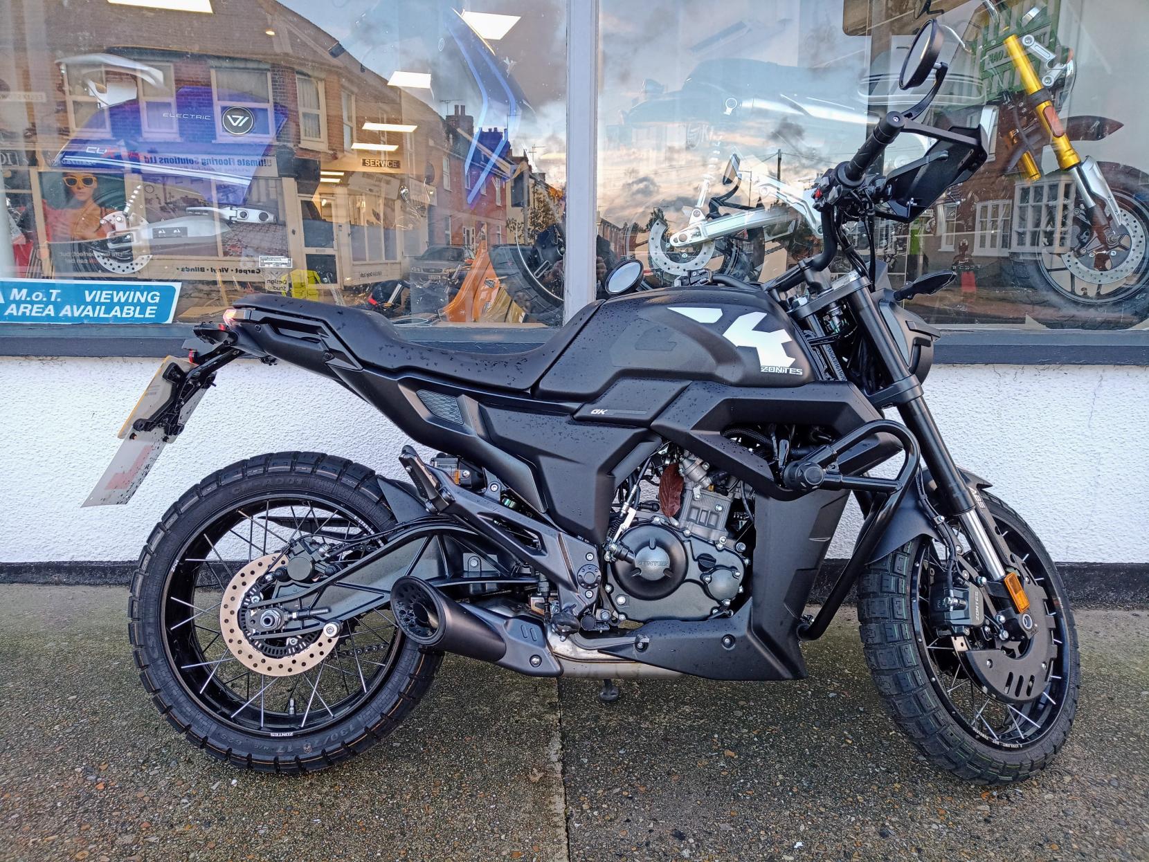 Zontes ZT125-GK 125 Naked Petrol Manual Euro 5 (14 ps)