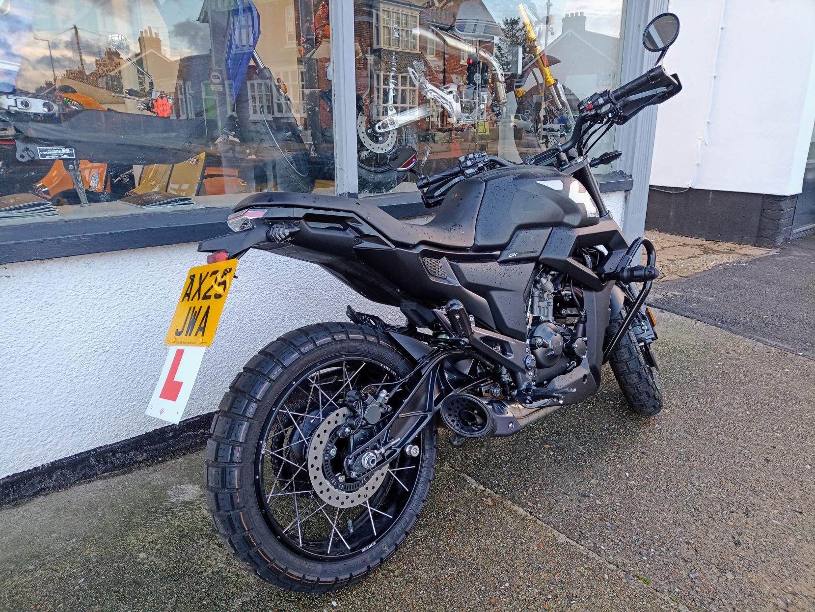 Zontes ZT125-GK 125 Naked Petrol Manual Euro 5 (14 ps)