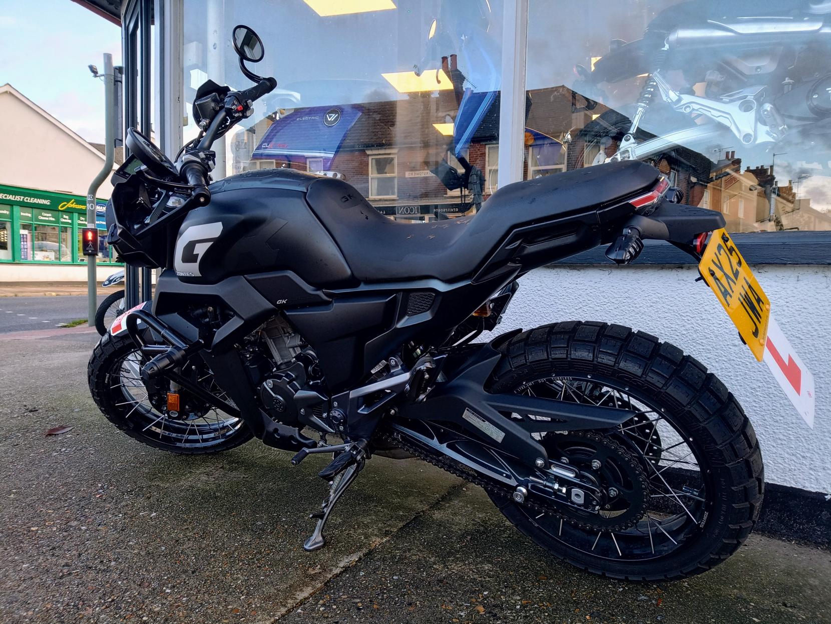Zontes ZT125-GK 125 Naked Petrol Manual Euro 5 (14 ps)
