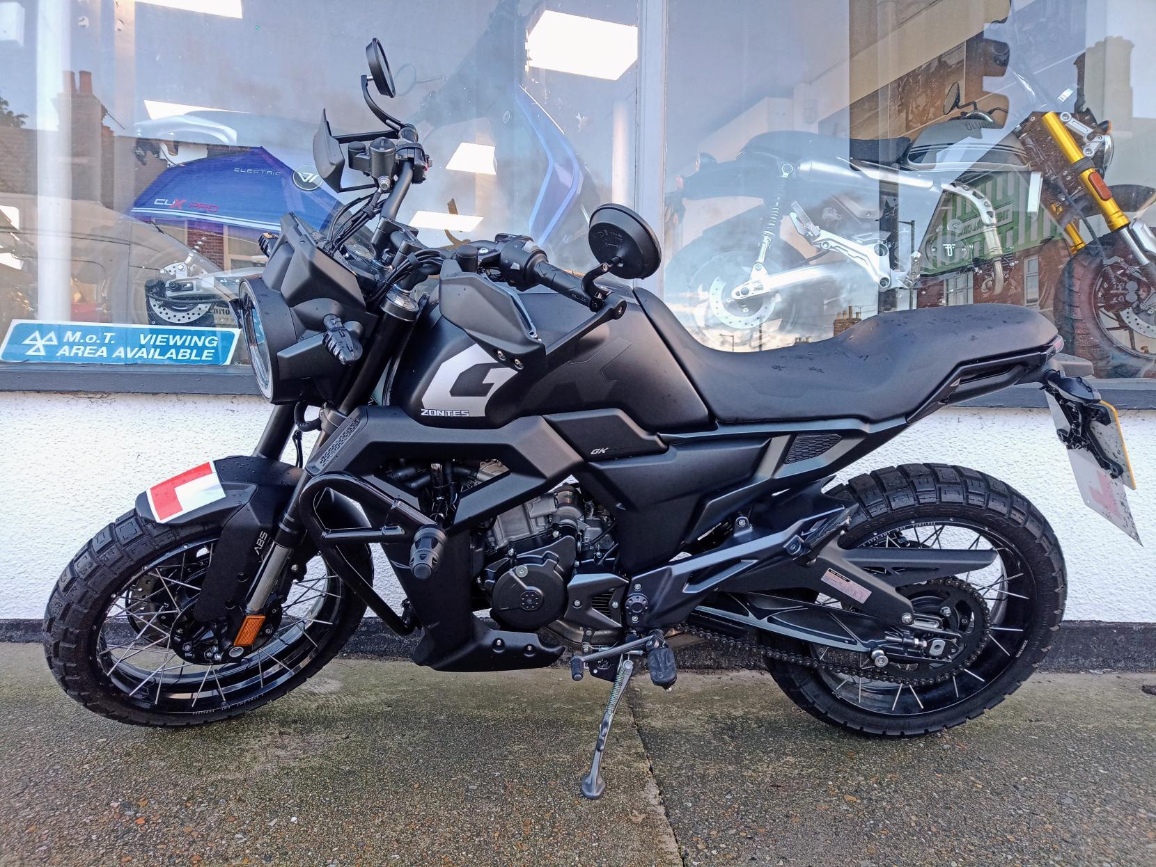 Zontes ZT125-GK 125 Naked Petrol Manual Euro 5 (14 ps)
