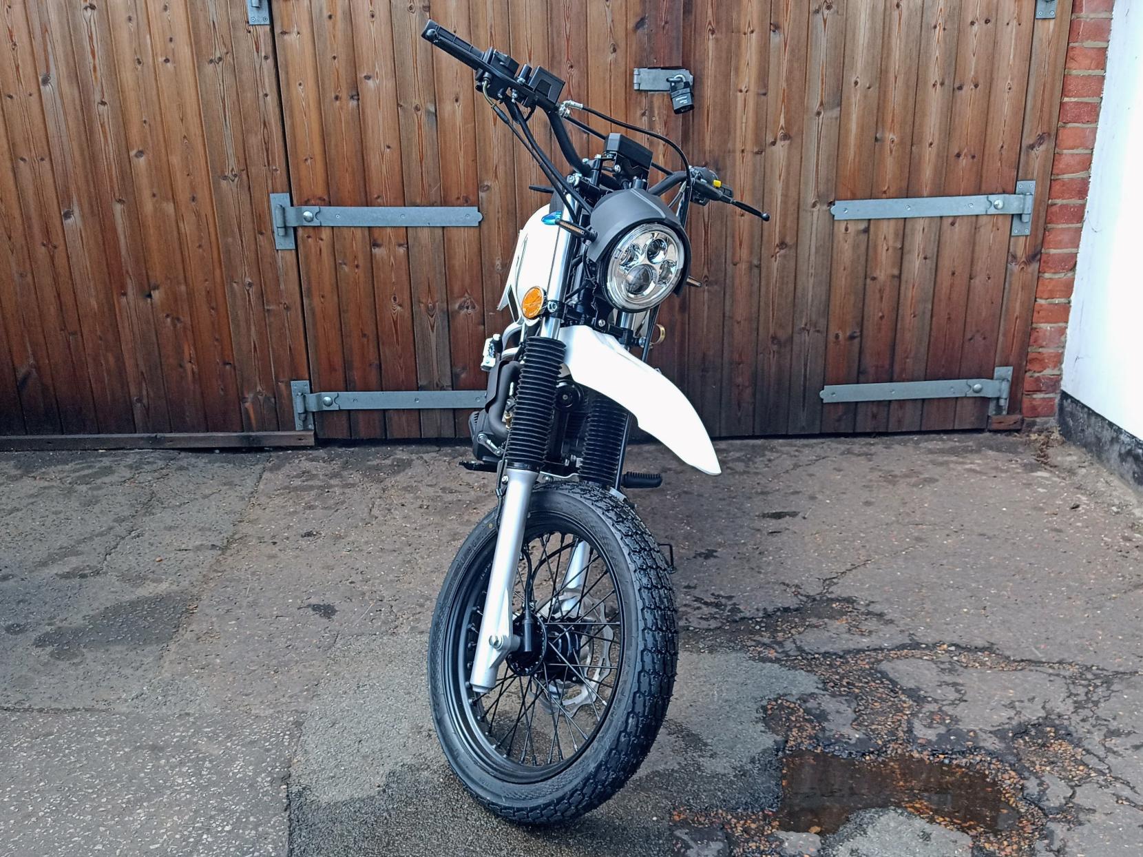 Mash Motorcycles X-Ride 50 50 Roadster/Retro Petrol Manual Euro 5 (2 ps)