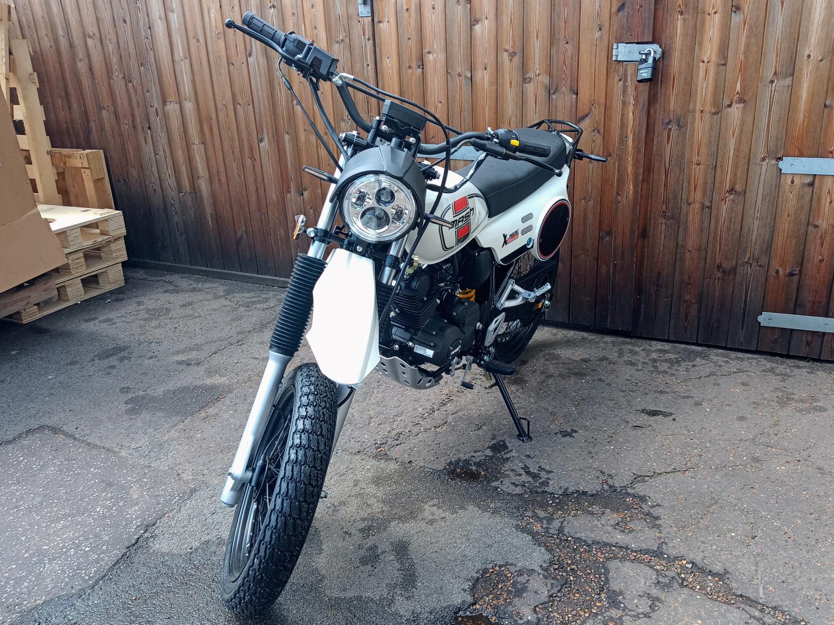 Mash Motorcycles X-Ride 50 50 Roadster/Retro Petrol Manual Euro 5 (2 ps)