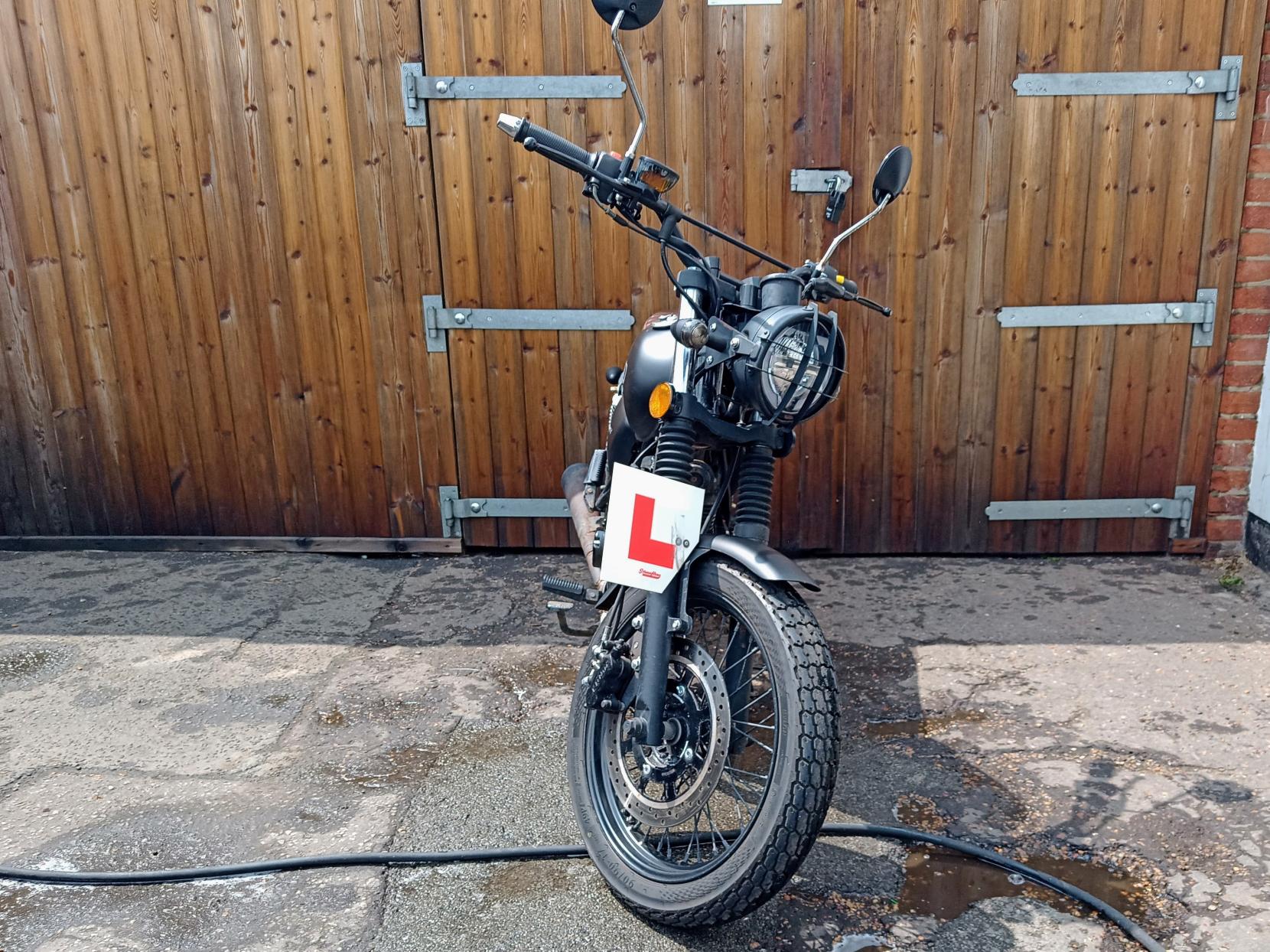 Mash Motorcycles Seventy 125 125 Roadster/Retro Petrol Manual Euro 5 (11 ps)