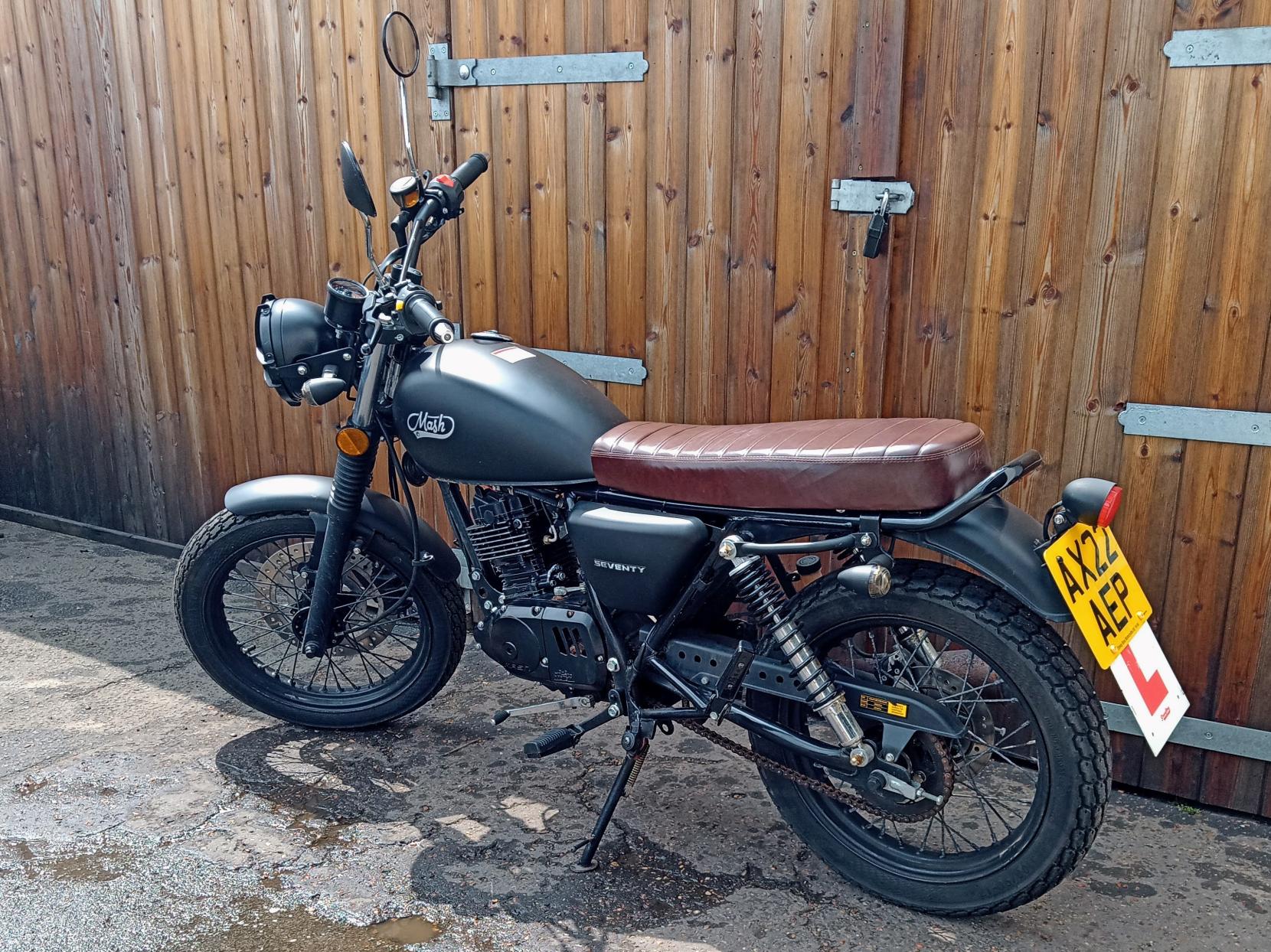 Mash Motorcycles Seventy 125 125 Roadster/Retro Petrol Manual Euro 5 (11 ps)
