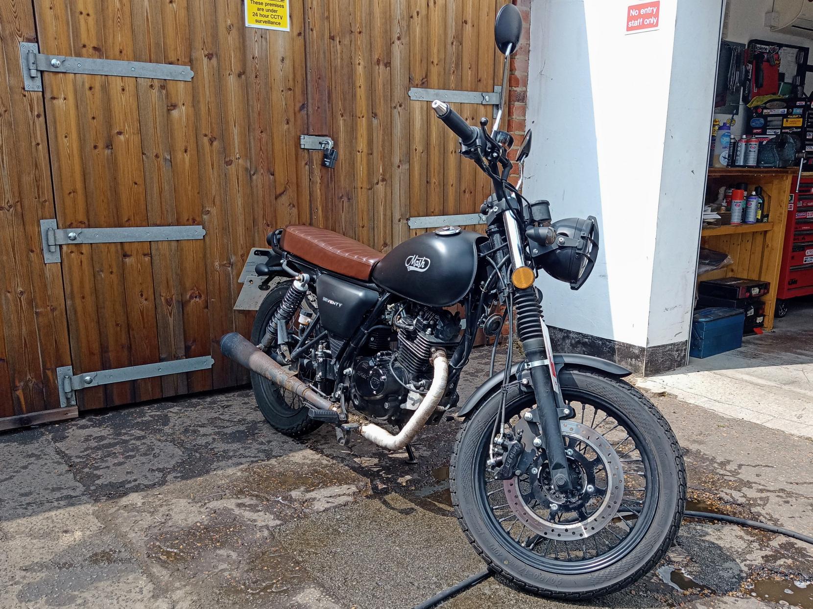 Mash Motorcycles Seventy 125 125 Roadster/Retro Petrol Manual Euro 5 (11 ps)