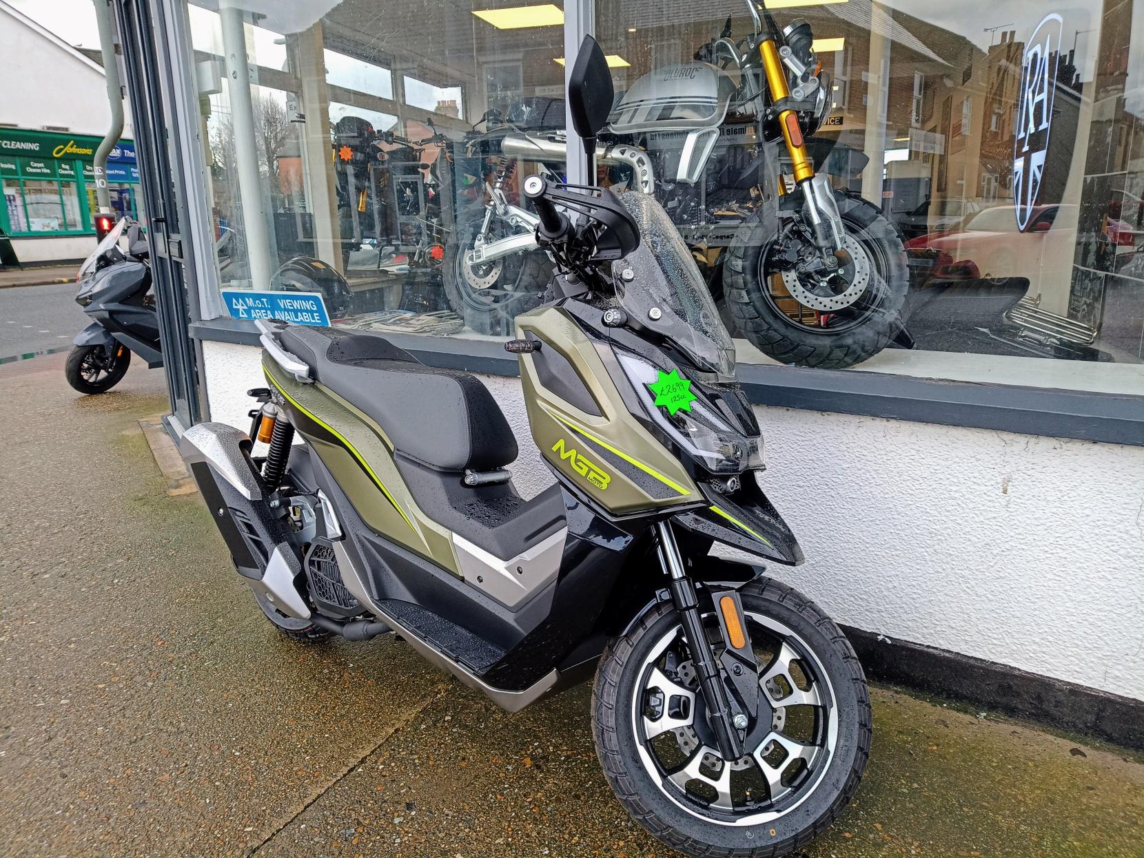 MGB SST 125 125 Scooter (2025 - )