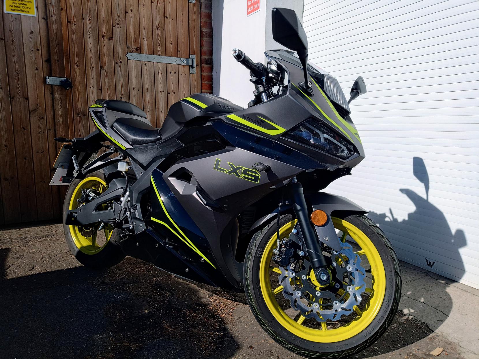 Lexmoto LXS 125 125 Super Sports Petrol Manual Euro 5 (14 ps)
