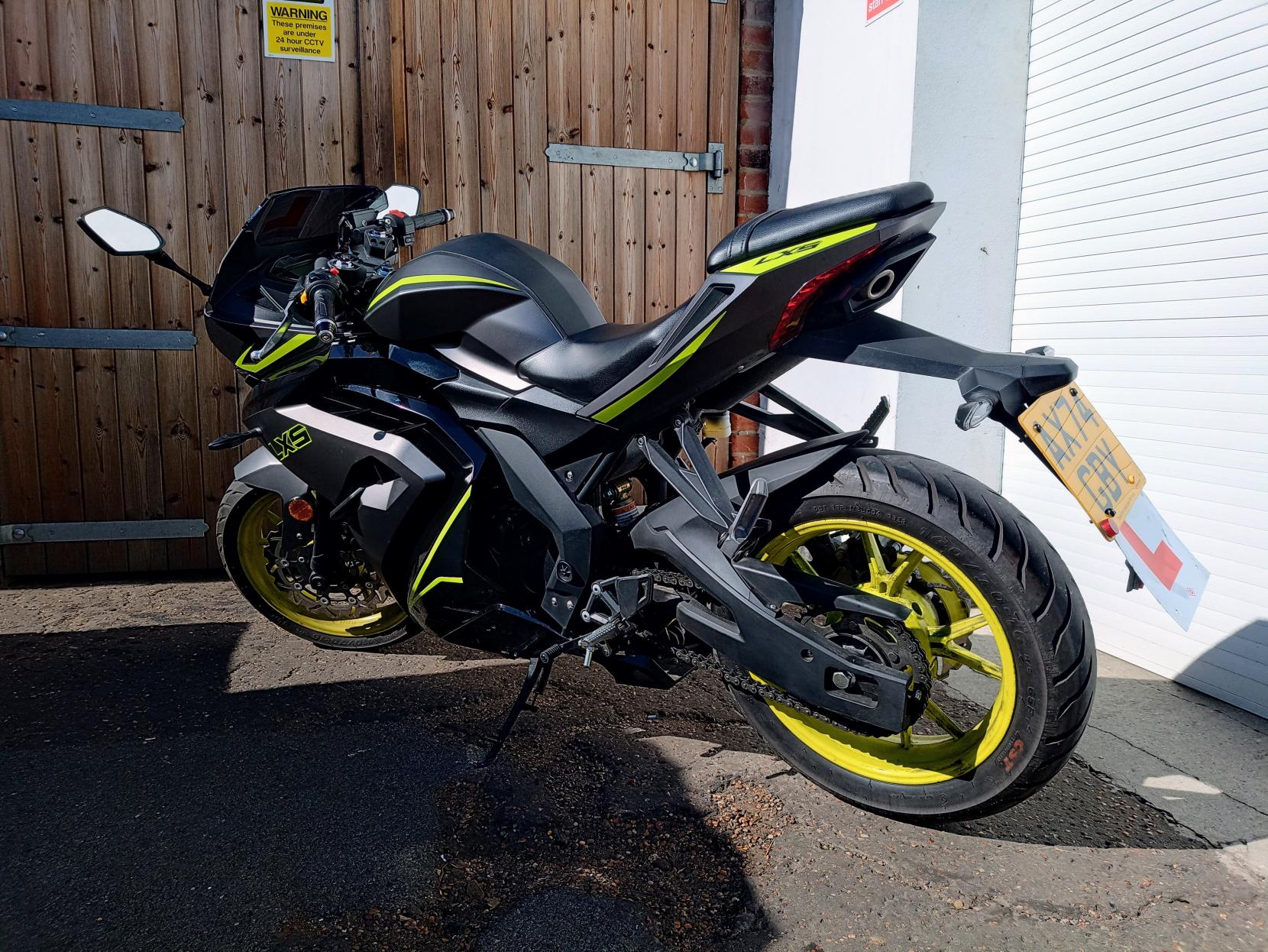 Lexmoto LXS 125 125 Super Sports Petrol Manual Euro 5 (14 ps)