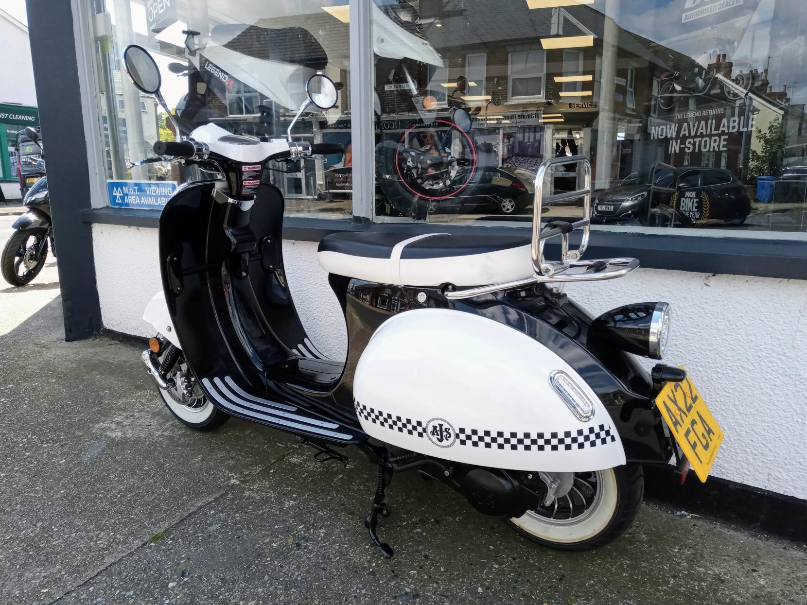 AJS Modena 125 Scooter (2014 - )