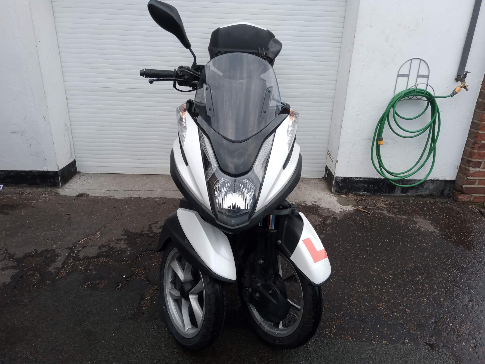 Yamaha Tricity 125 125 Three Wheeler (2014 - 2016)