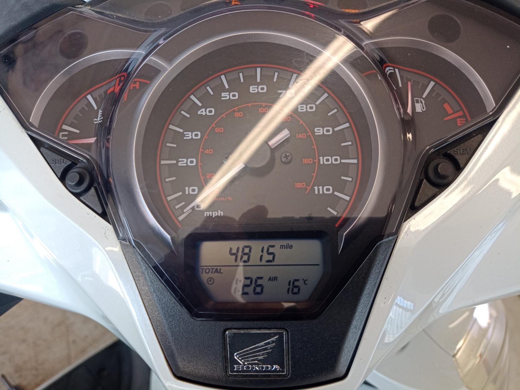 Honda SH300i 300 Scooter Petrol CVT Euro 4 (26 ps)
