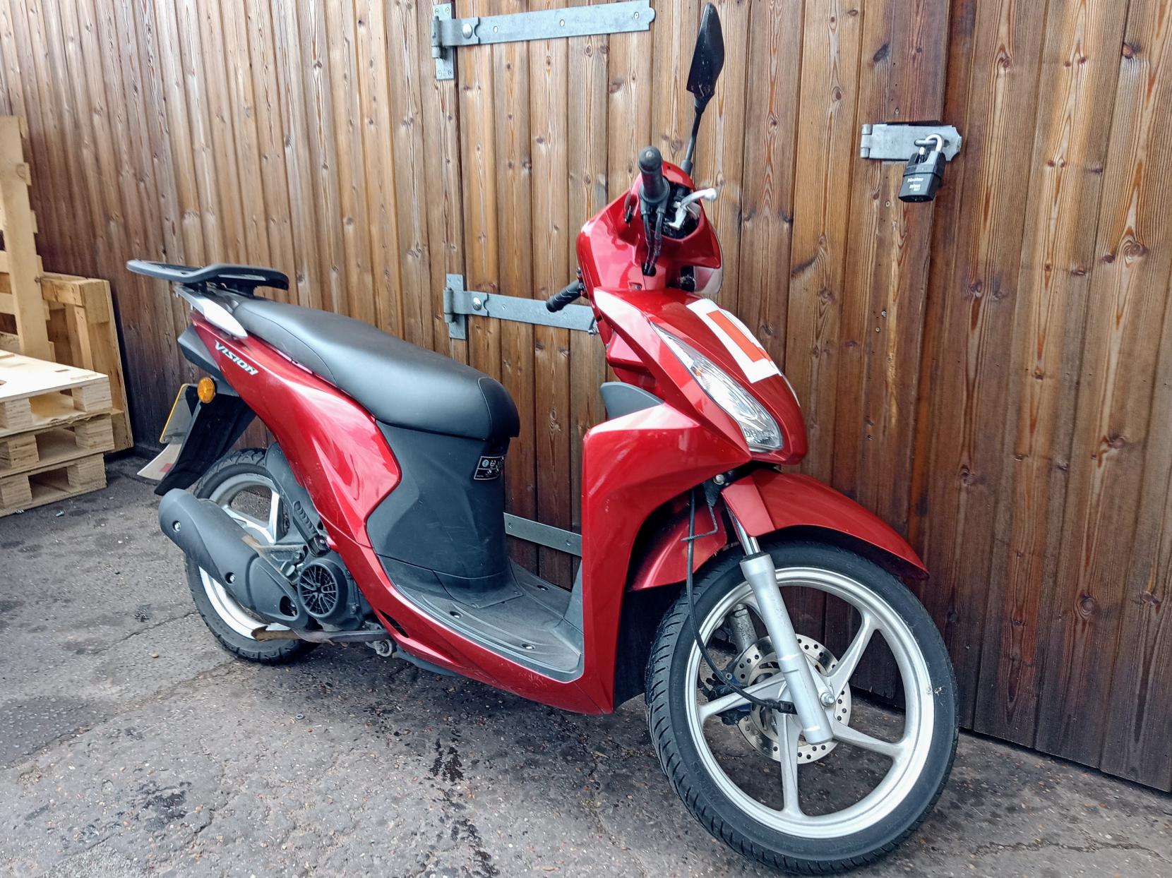 Honda Vision 110 110 Scooter Petrol CVT Euro 4 (10 ps)