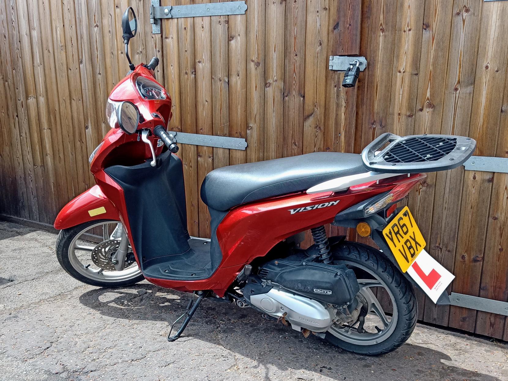 Honda Vision 110 110 Scooter Petrol CVT Euro 4 (10 ps)