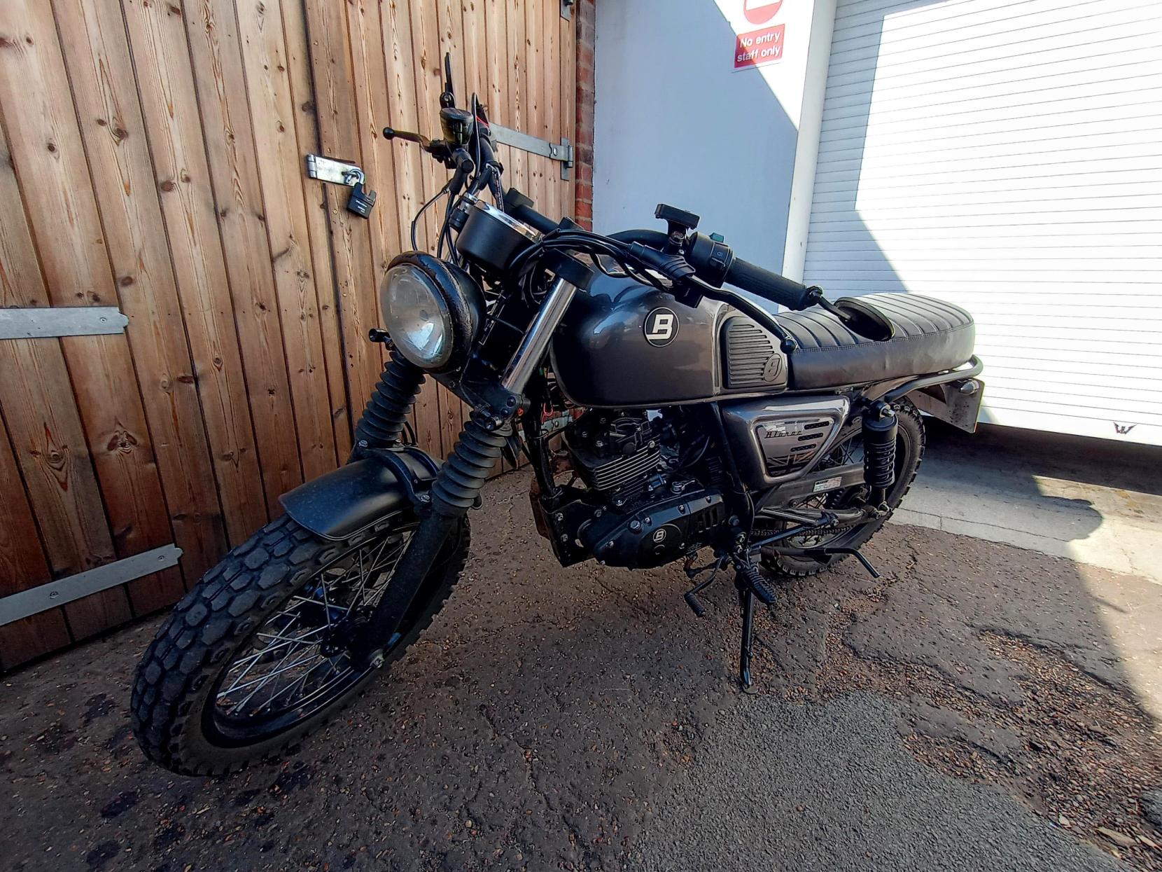 Bluroc Motorcycles Legend 125 125 Roadster/Retro Petrol Manual Euro 5 (11 ps)