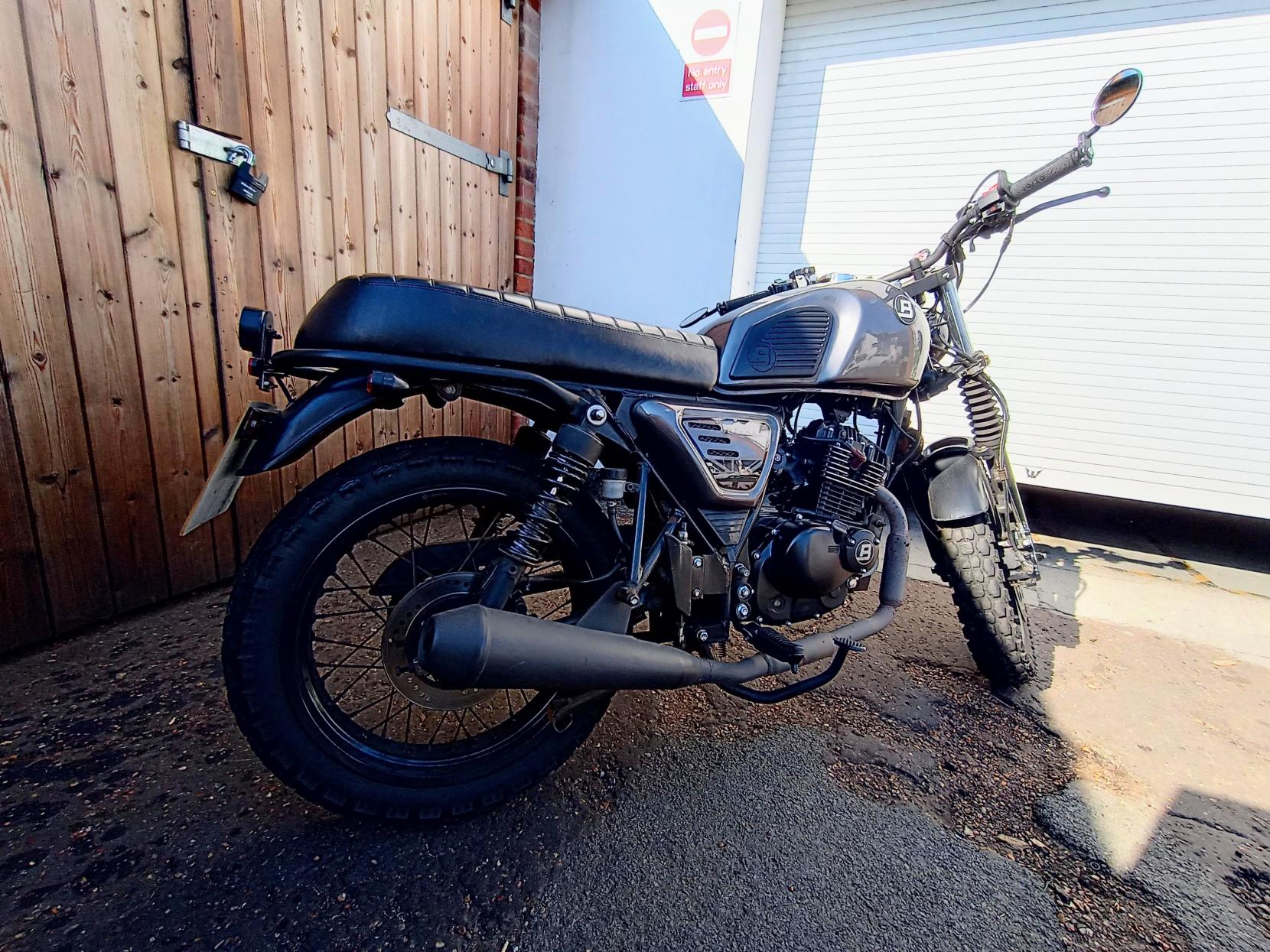 Bluroc Motorcycles Legend 125 125 Roadster/Retro Petrol Manual Euro 5 (11 ps)