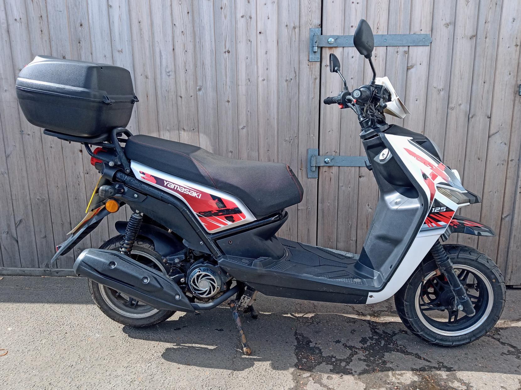 Yamasaki BWS125 125 Yamimoto Scooter Petrol CVT Euro 5 (8 ps)