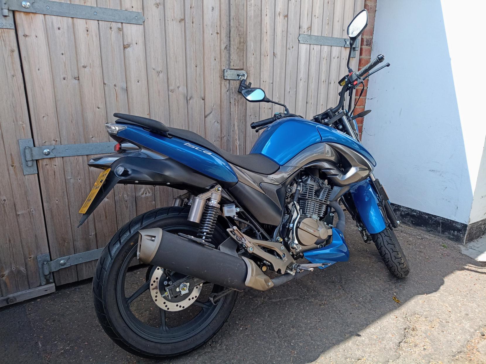 Lexmoto Isca 125 125 Naked Petrol Manual Euro 5 (11 ps)