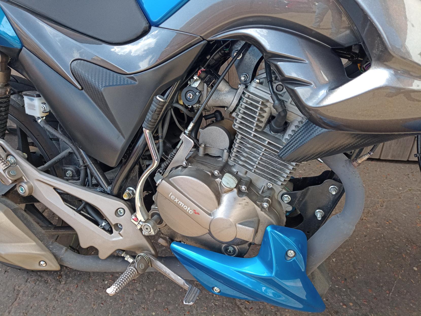 Lexmoto Isca 125 125 Naked Petrol Manual Euro 5 (11 ps)