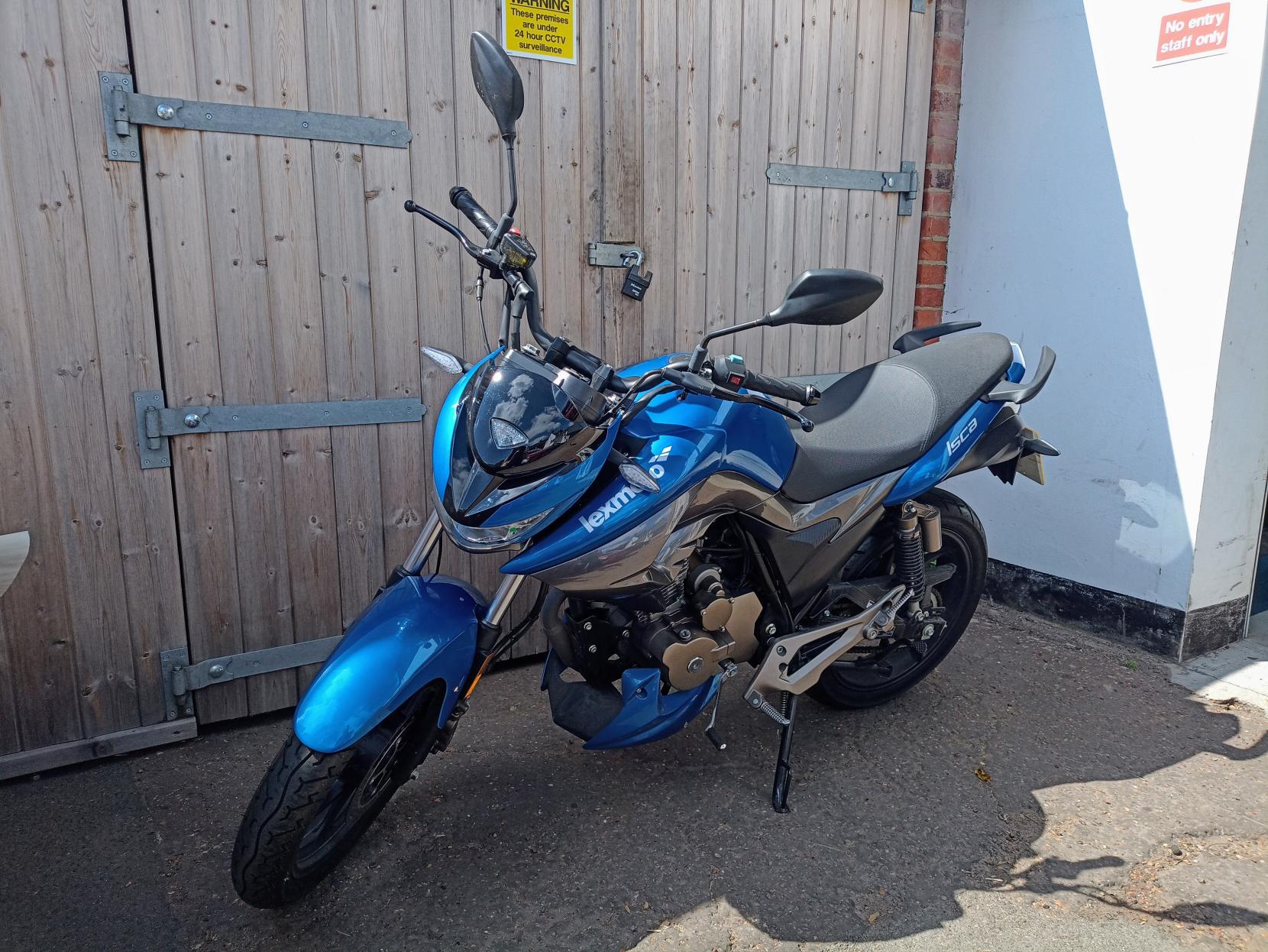 Lexmoto Isca 125 125 Naked Petrol Manual Euro 5 (11 ps)