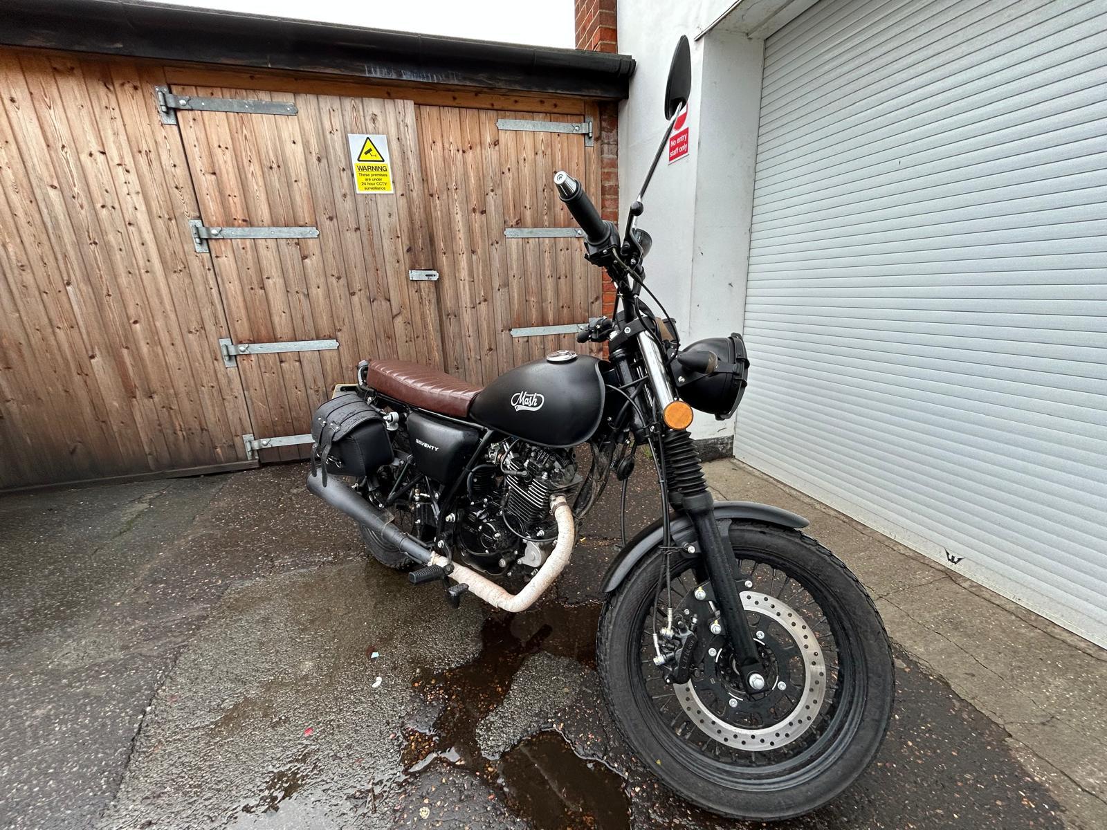 Mash Motorcycles Seventy 125 125 Roadster/Retro Petrol Manual Euro 5 (11 ps)