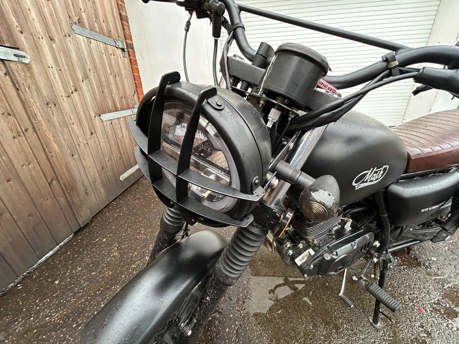 Mash Motorcycles Seventy 125 125 Roadster/Retro Petrol Manual Euro 5 (11 ps)