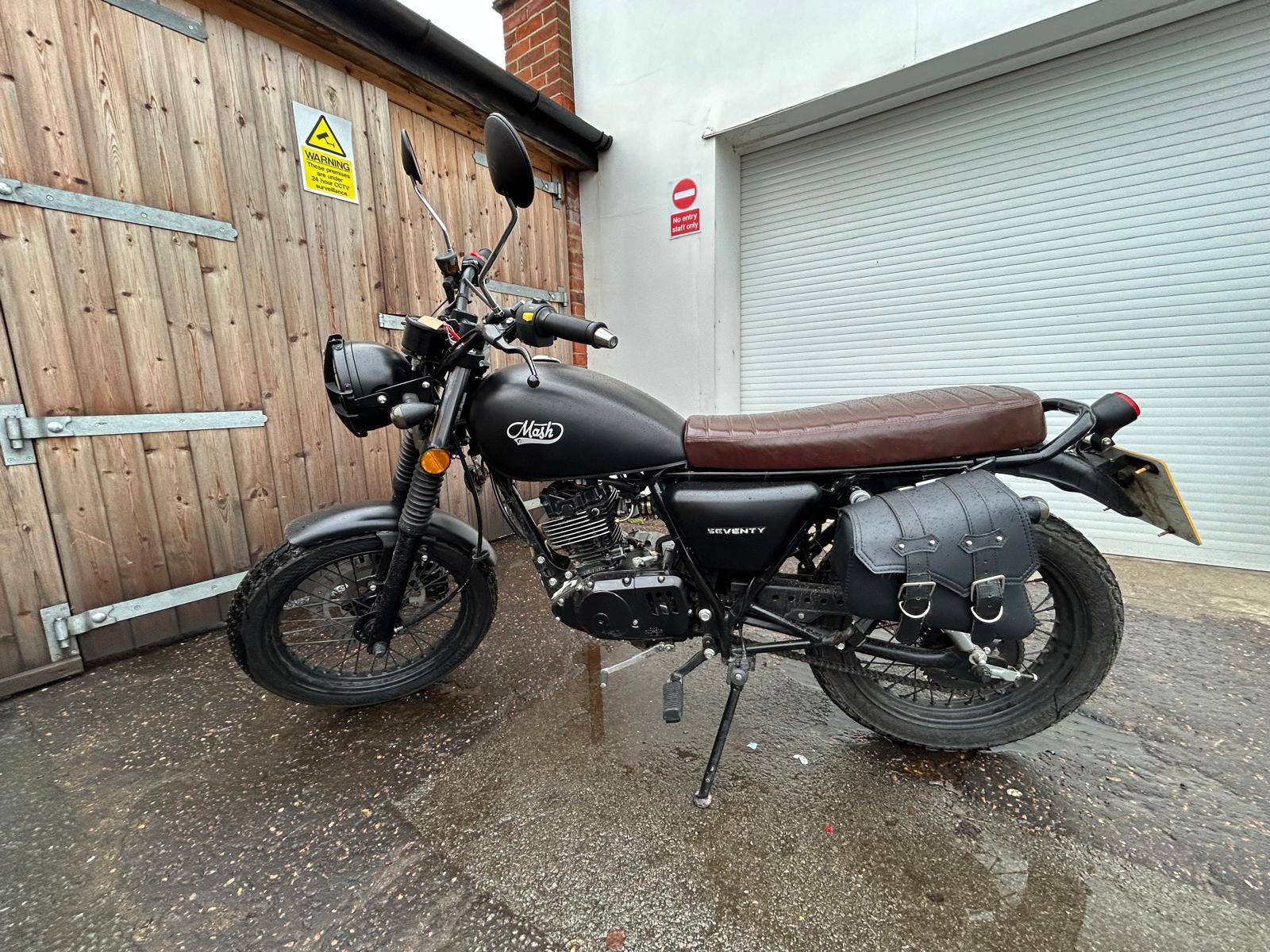 Mash Motorcycles Seventy 125 125 Roadster/Retro Petrol Manual Euro 5 (11 ps)