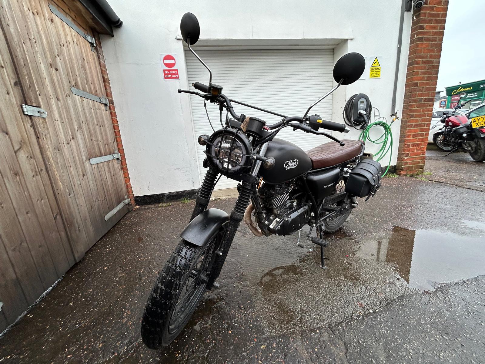 Mash Motorcycles Seventy 125 125 Roadster/Retro Petrol Manual Euro 5 (11 ps)