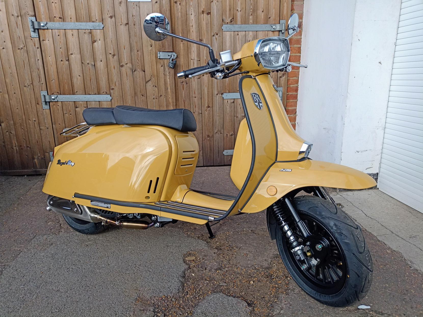 Royal Alloy GP 125 125 MT Scooter (2018 - )