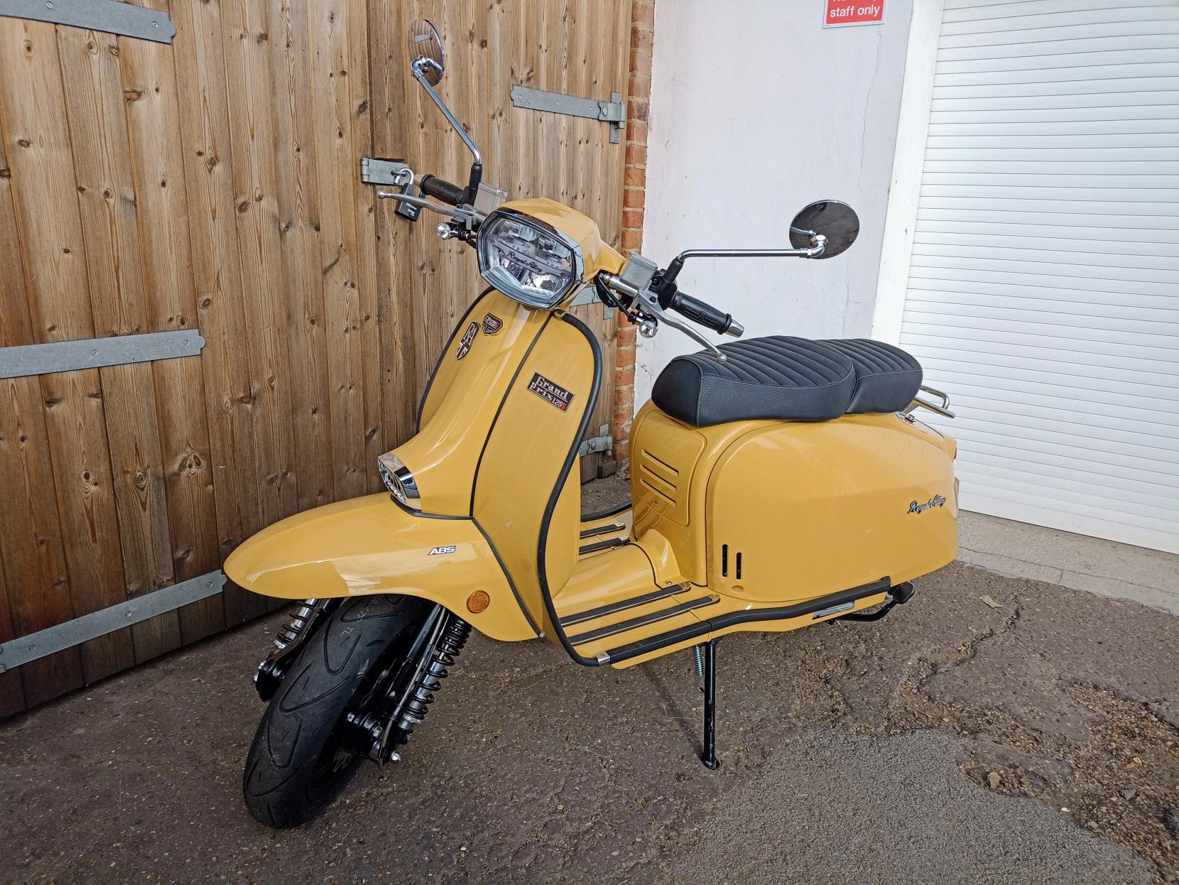 Royal Alloy GP 125 125 MT Scooter (2018 - )