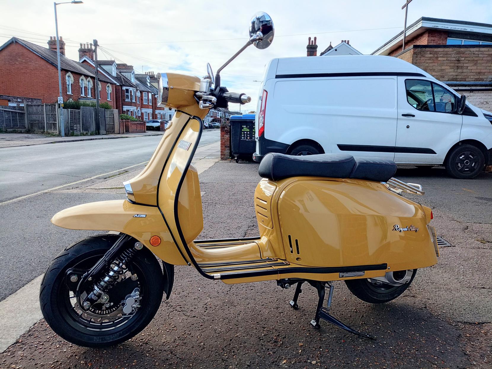 Royal Alloy GP 125 125 MT Scooter (2018 - )