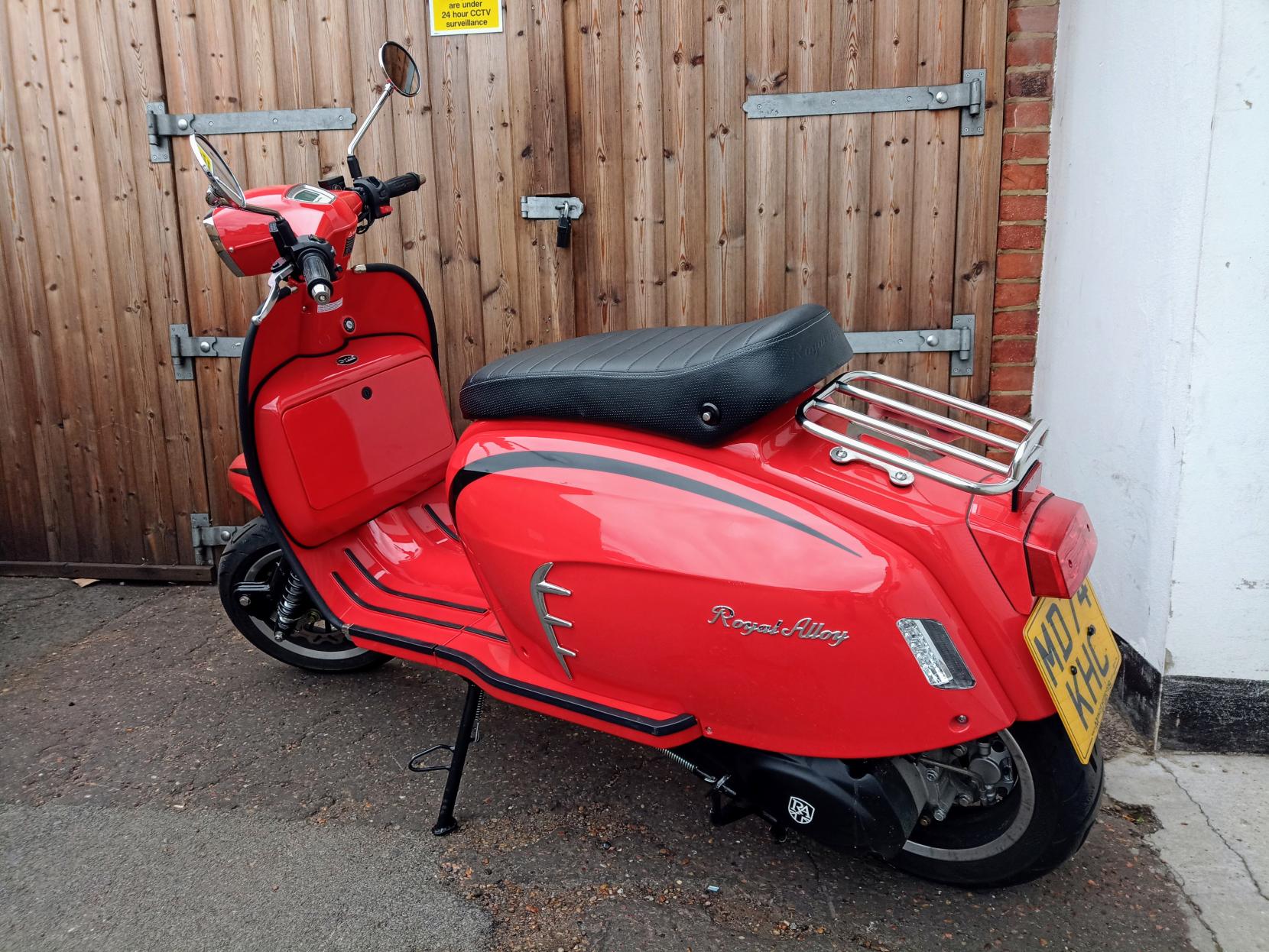 Royal Alloy GT 125 125 Scooter Petrol CVT Euro 5 (10 ps)