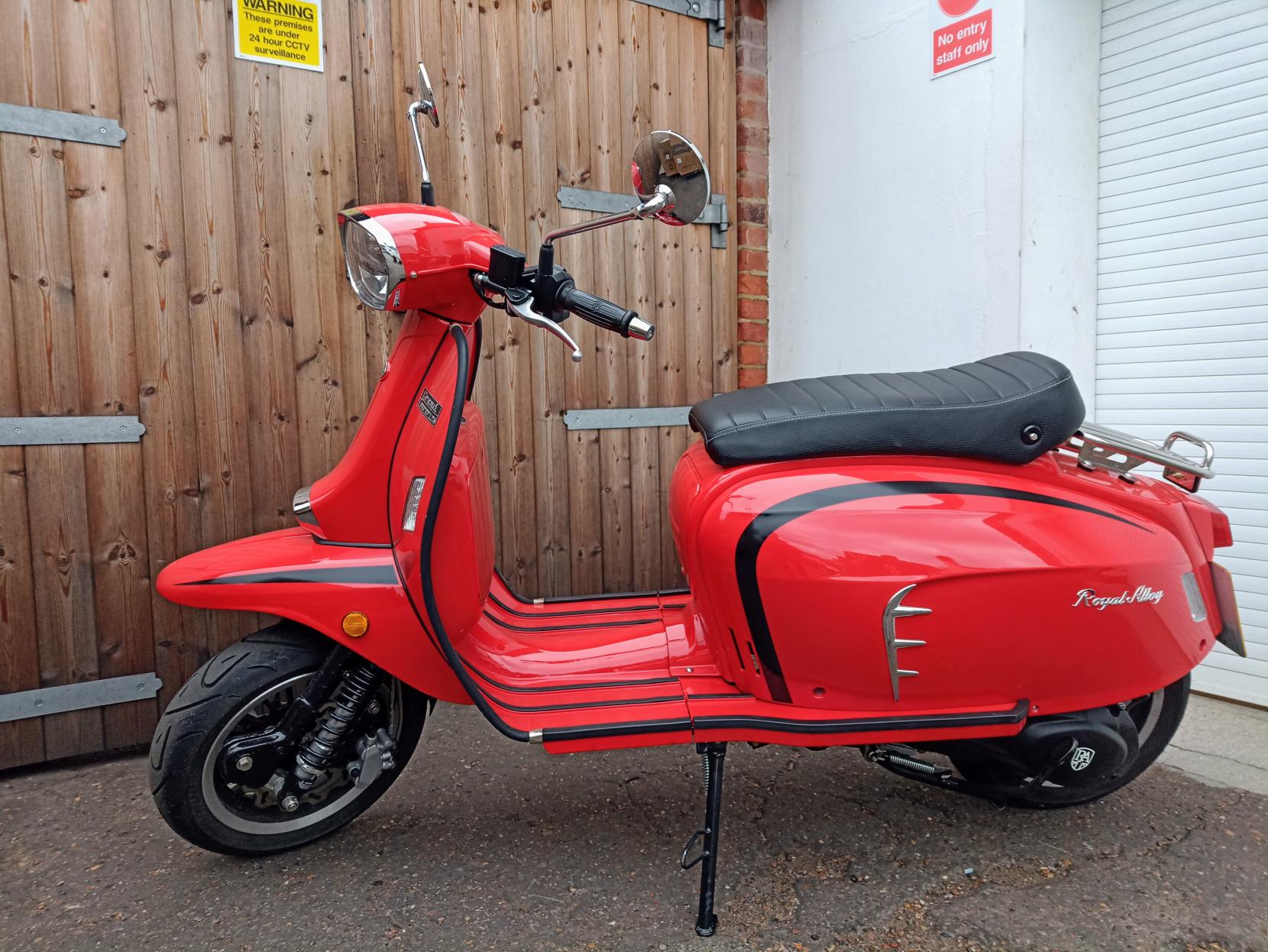 Royal Alloy GT 125 125 Scooter Petrol CVT Euro 5 (10 ps)