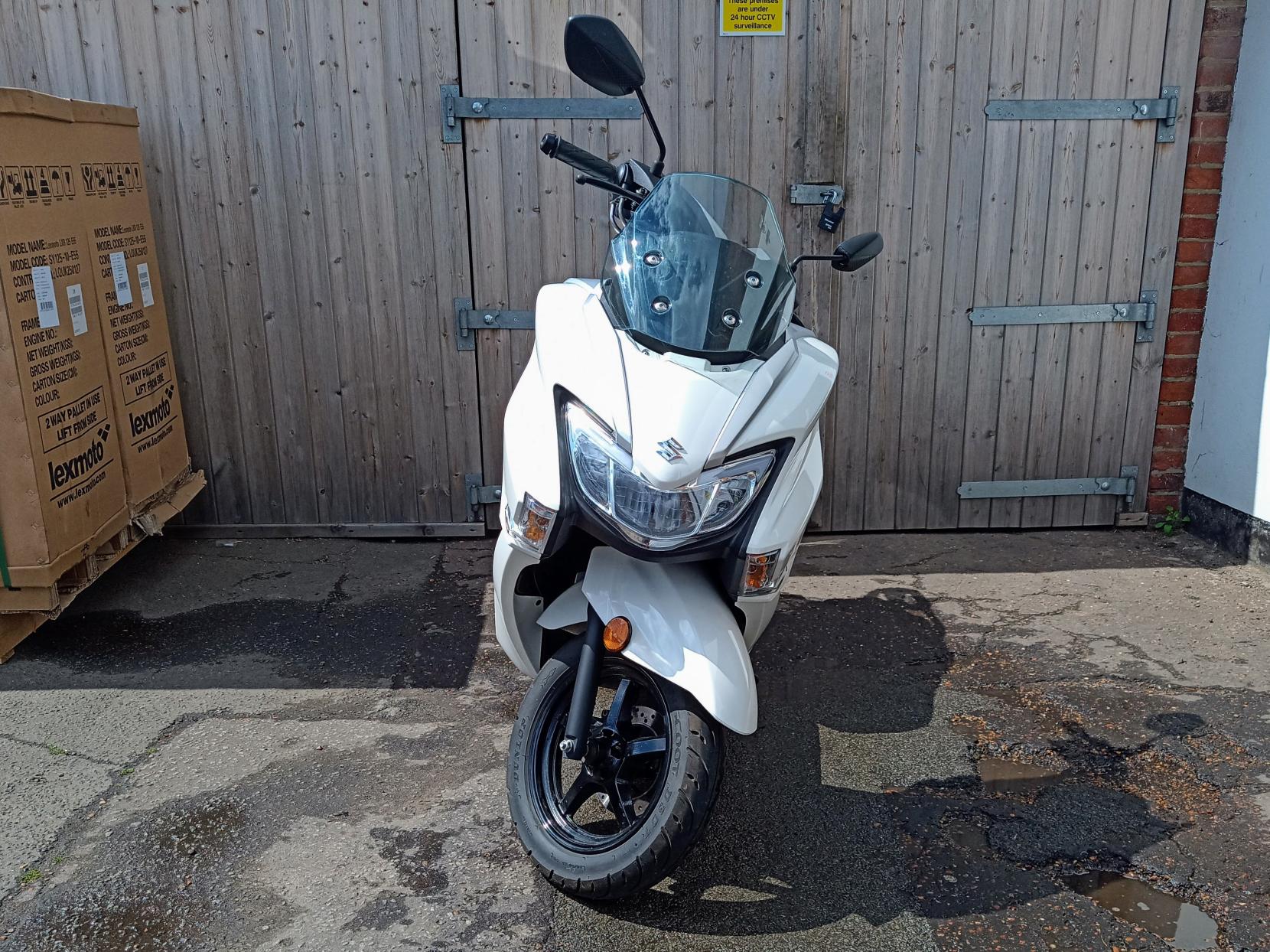 Suzuki Burgman Street 125EX 125 Scooter Petrol CVT Euro 5 (8 ps)