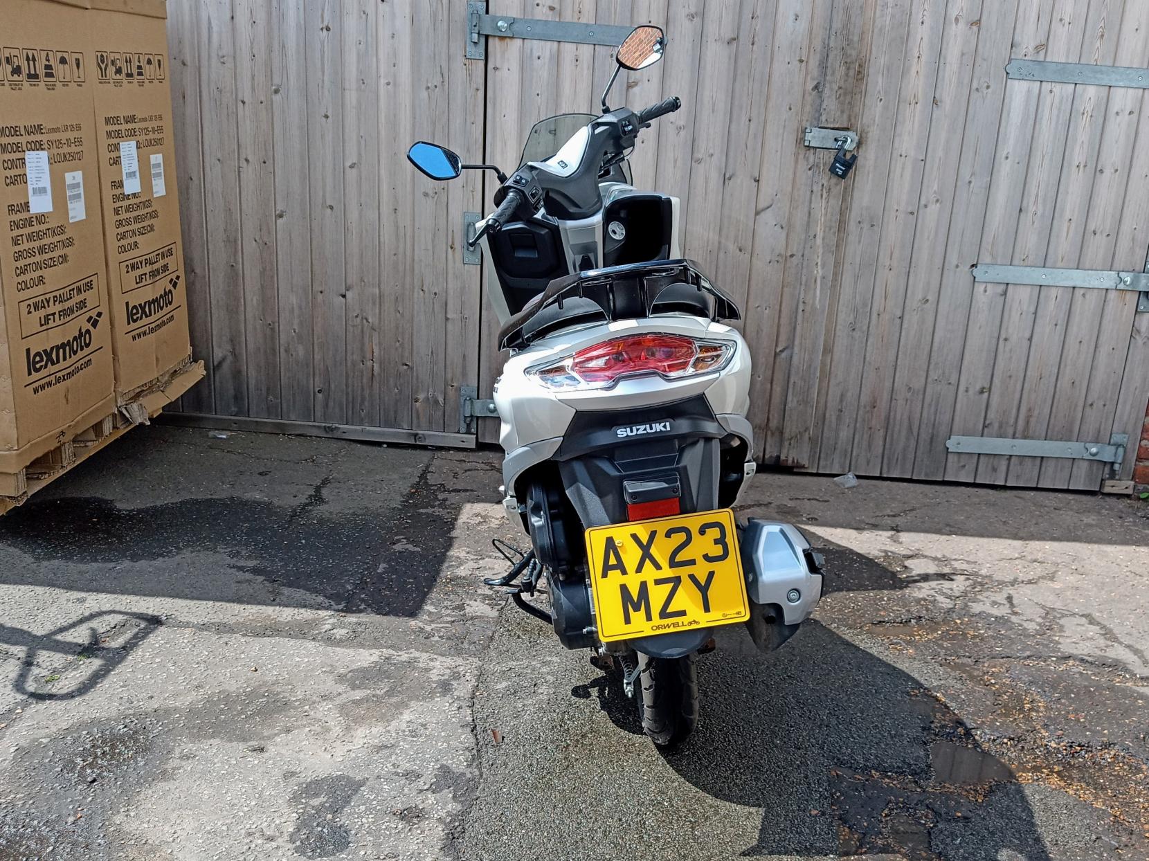 Suzuki Burgman Street 125EX 125 Scooter Petrol CVT Euro 5 (8 ps)