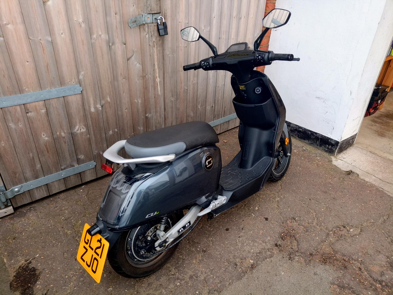 Vmoto CUx Moped Electric Automatic (4 ps)