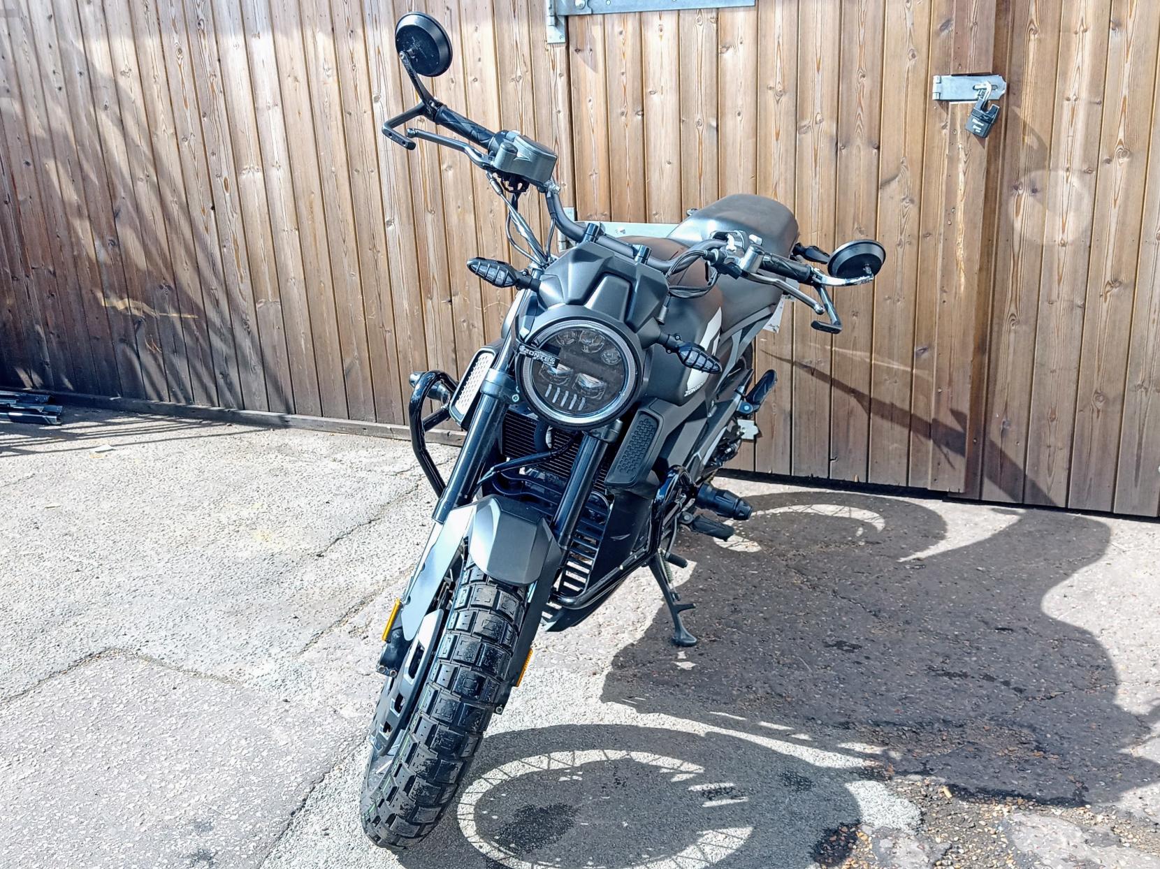 Zontes ZT125-GK 125 Naked Petrol Manual Euro 5 (15 ps)