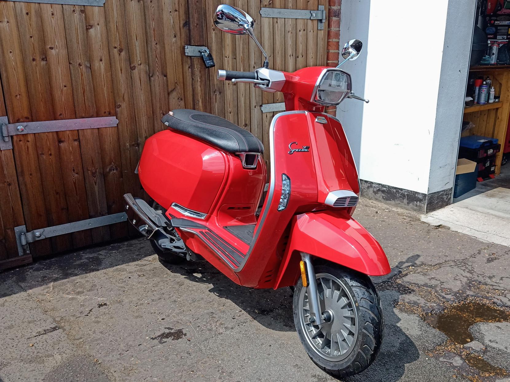 Lambretta V50 Special 50 Moped Petrol CVT Euro 5 (2 ps)