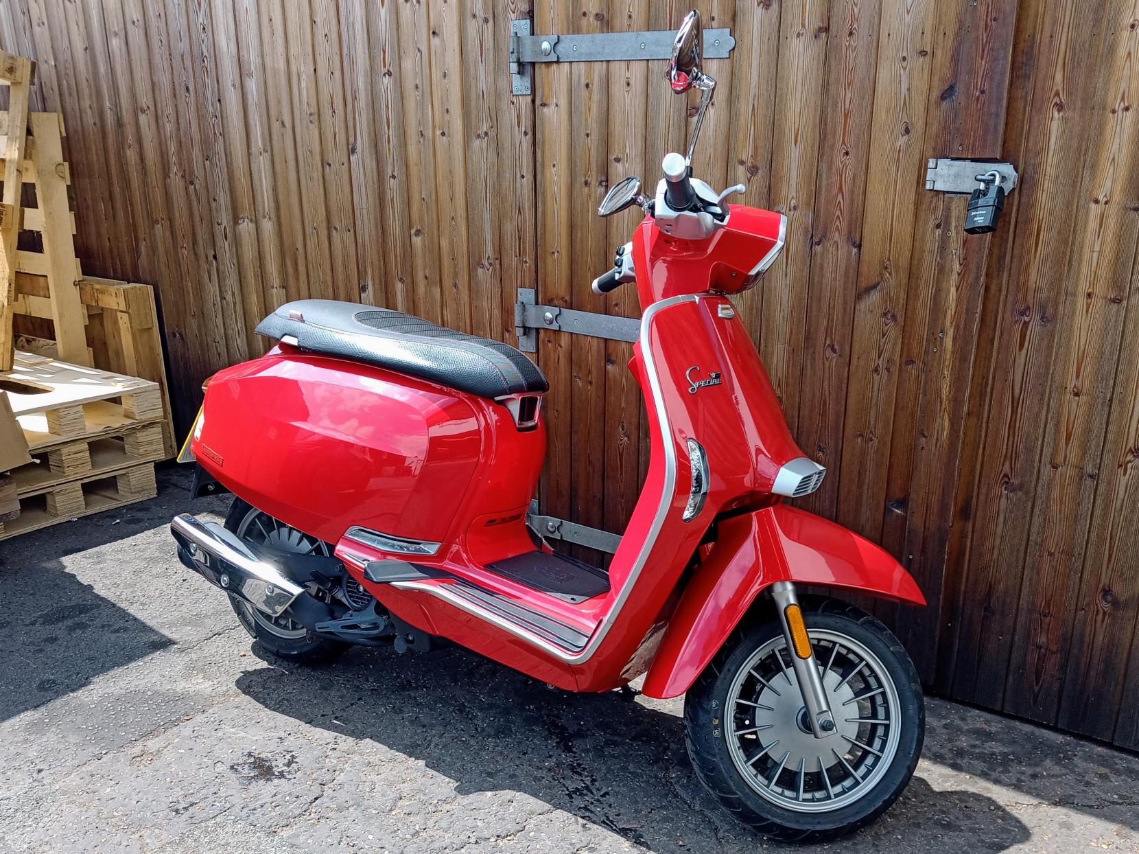 Lambretta V50 Special 50 Moped Petrol CVT Euro 5 (2 ps)