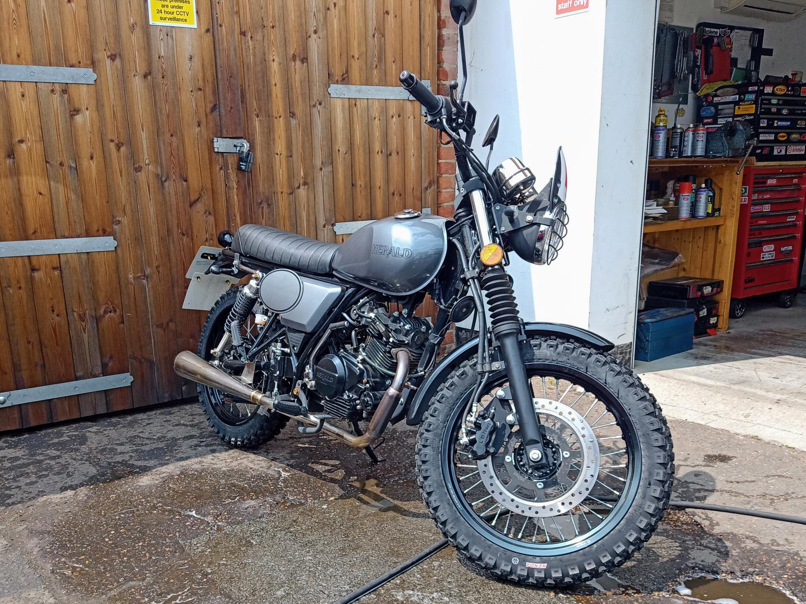 Herald Motor Co Scrambler 125 125 Roadster/Retro Petrol Manual Euro 5 (9 ps)