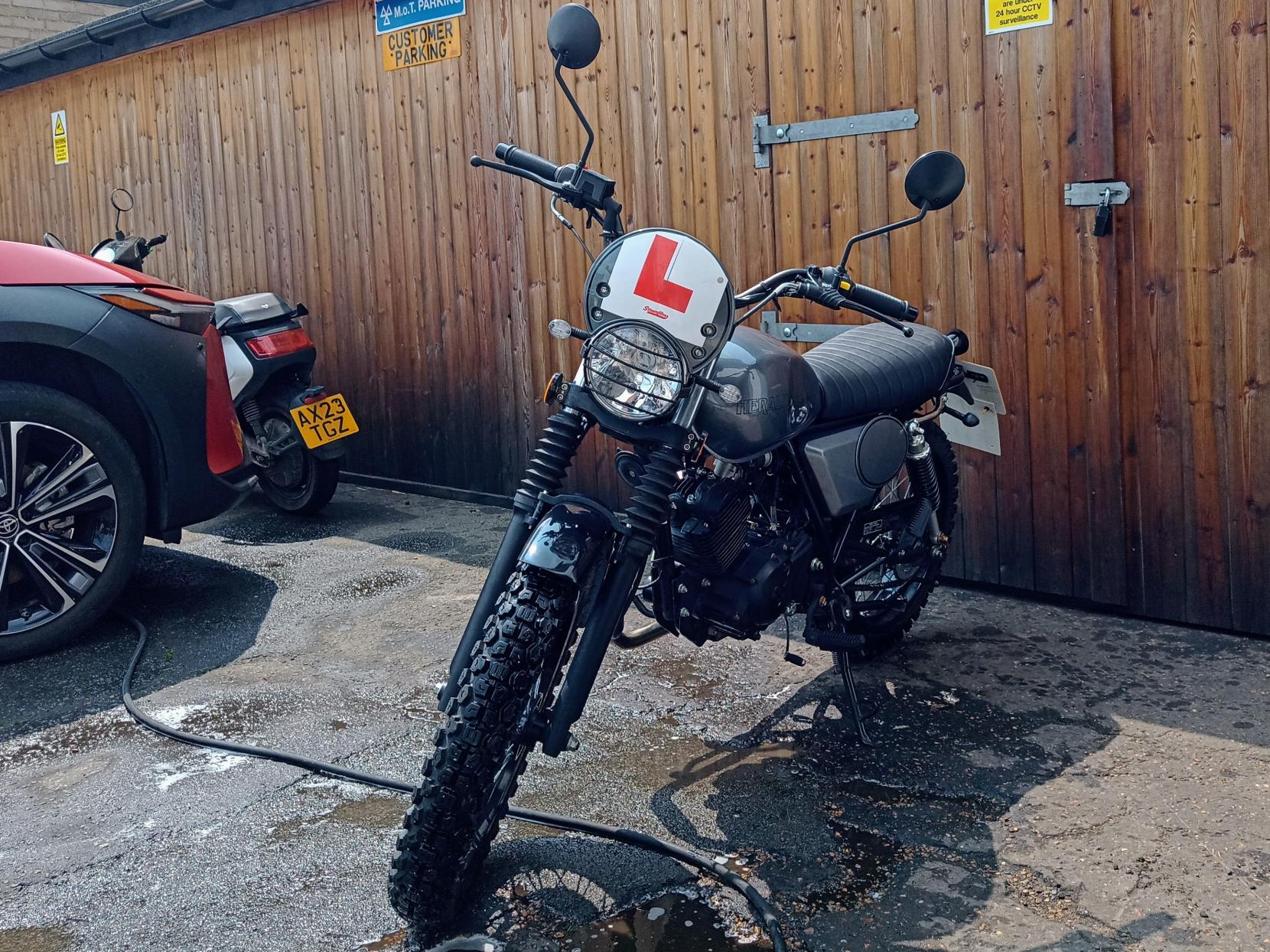 Herald Motor Co Scrambler 125 125 Roadster/Retro Petrol Manual Euro 5 (9 ps)