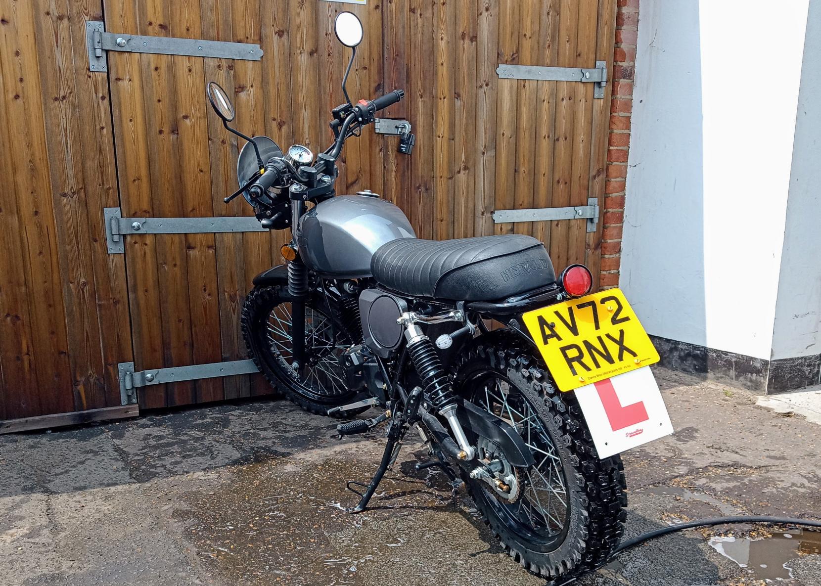 Herald Motor Co Scrambler 125 125 Roadster/Retro Petrol Manual Euro 5 (9 ps)