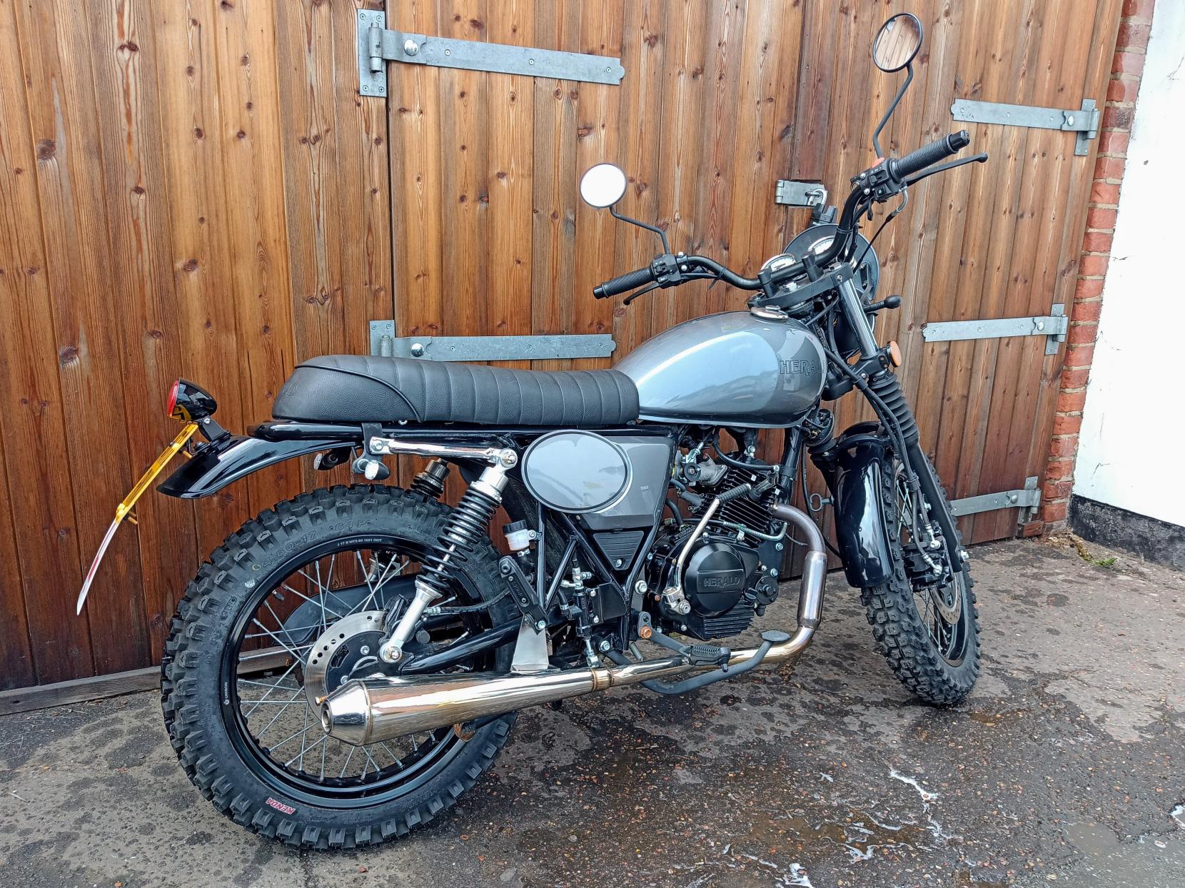 Herald Motor Co Scrambler 125 125 Roadster/Retro Petrol Manual Euro 5 (9 ps)
