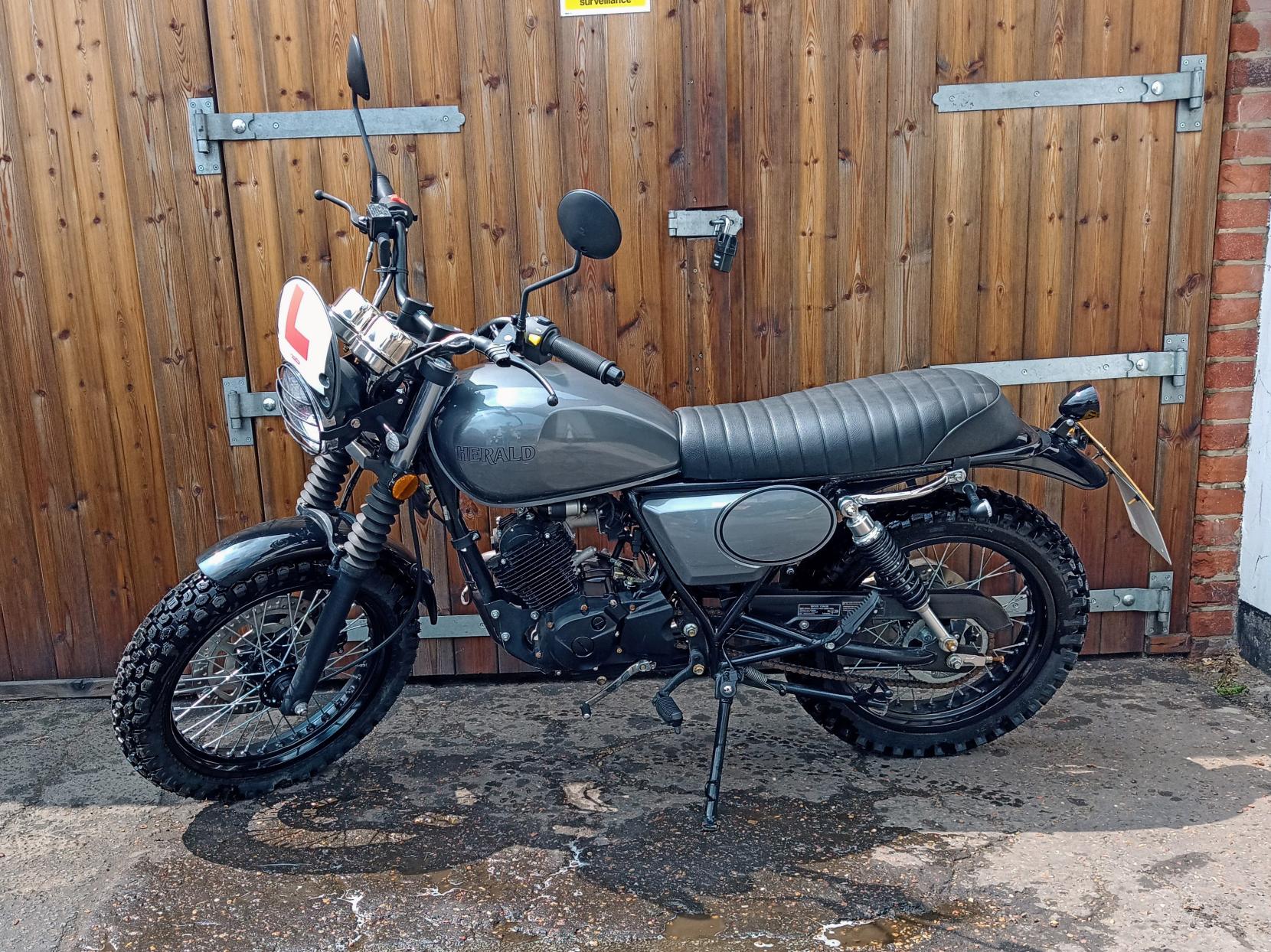 Herald Motor Co Scrambler 125 125 Roadster/Retro Petrol Manual Euro 5 (9 ps)