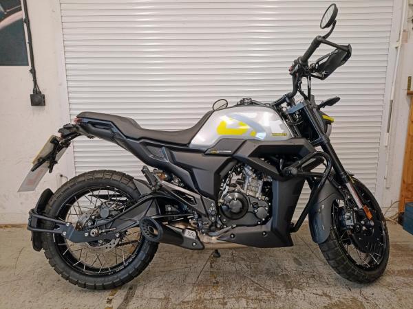 Zontes ZT125-GK 125 Naked Petrol Manual Euro 5 (15 ps)