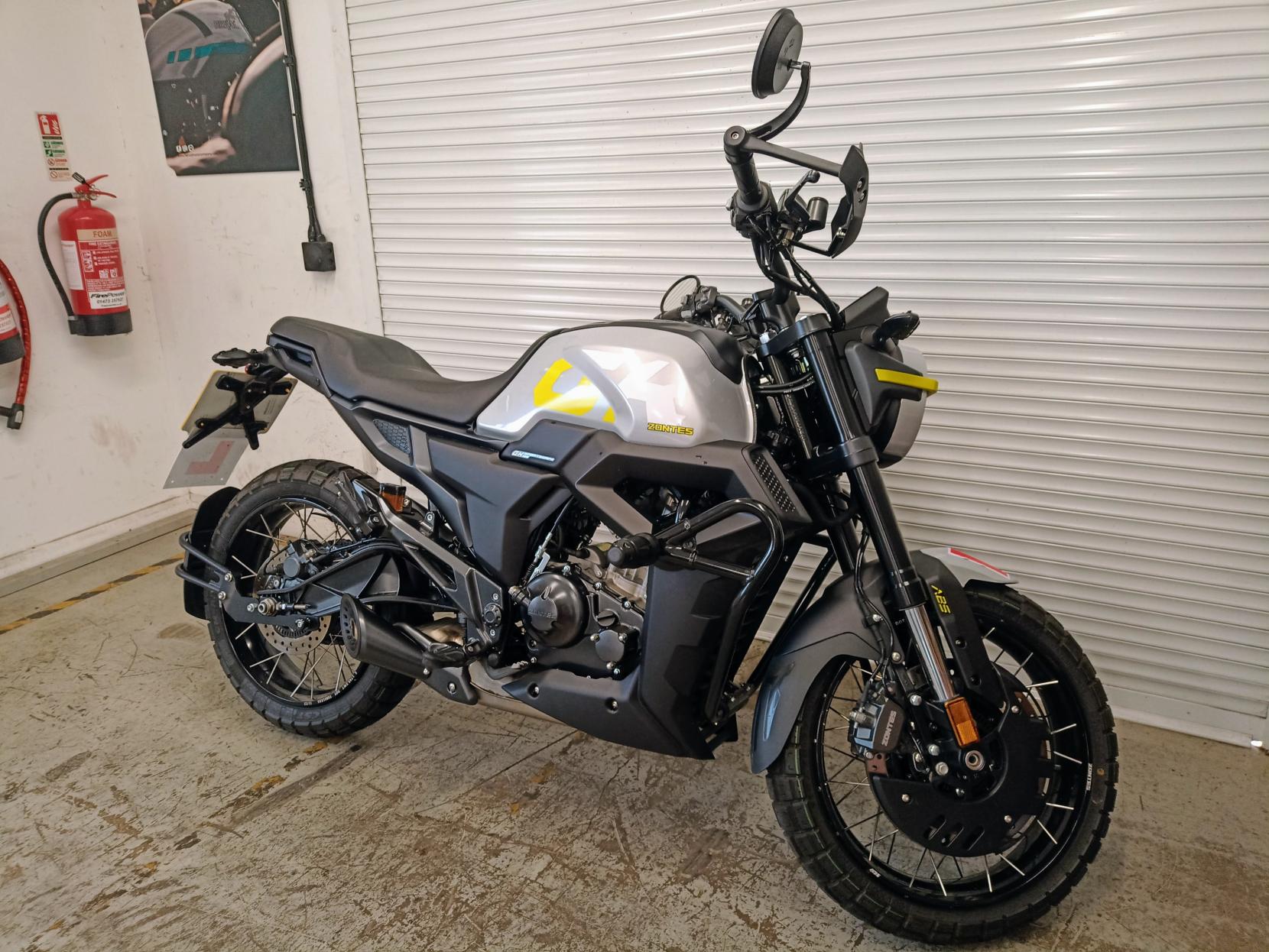 Zontes ZT125-GK 125 Naked Petrol Manual Euro 5 (15 ps)