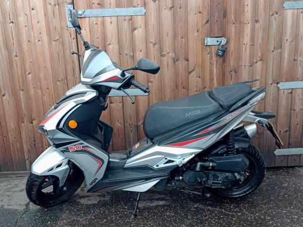MGB Fantasy 50 50 Moped Petrol CVT Euro 5 (2 ps)