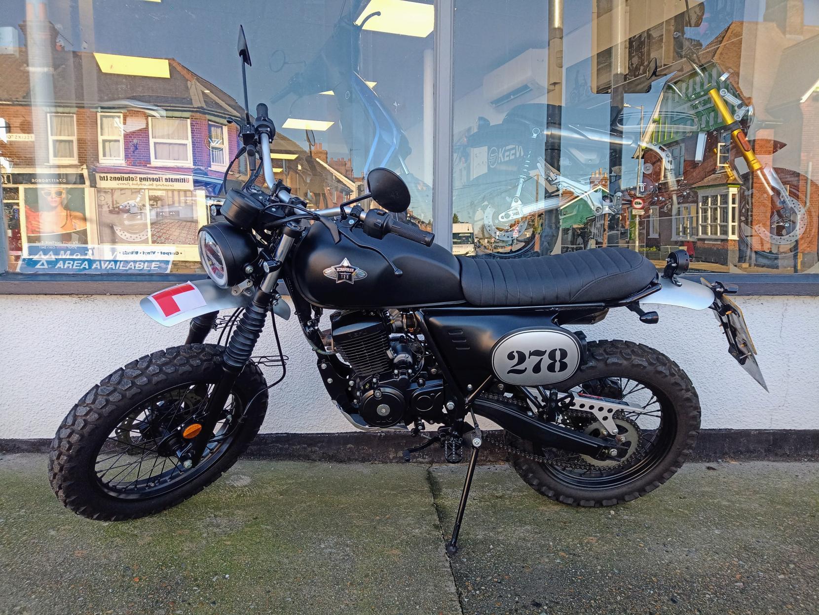 WK Bikes Scrambler 125 125 S Roadster/Retro Petrol Manual Euro 5 (12 ps)