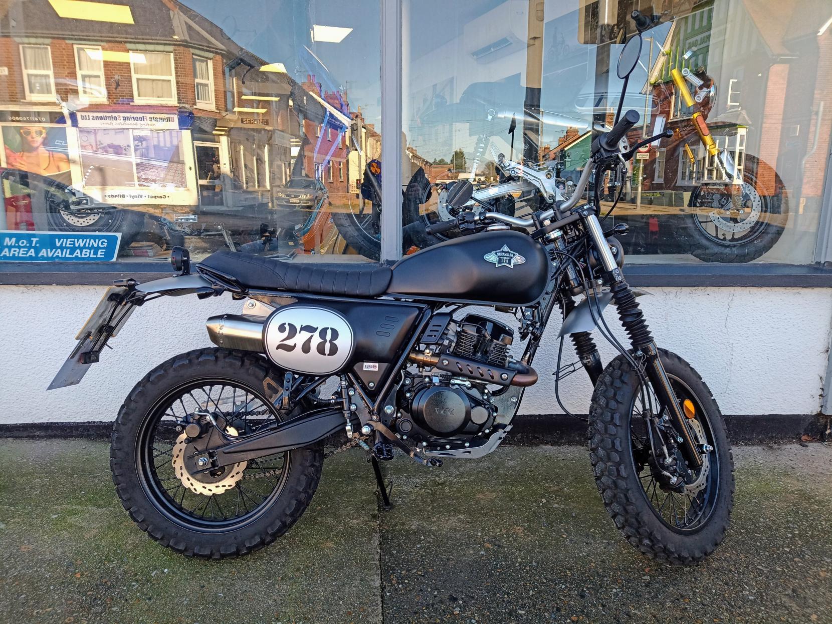 WK Bikes Scrambler 125 125 S Roadster/Retro Petrol Manual Euro 5 (12 ps)