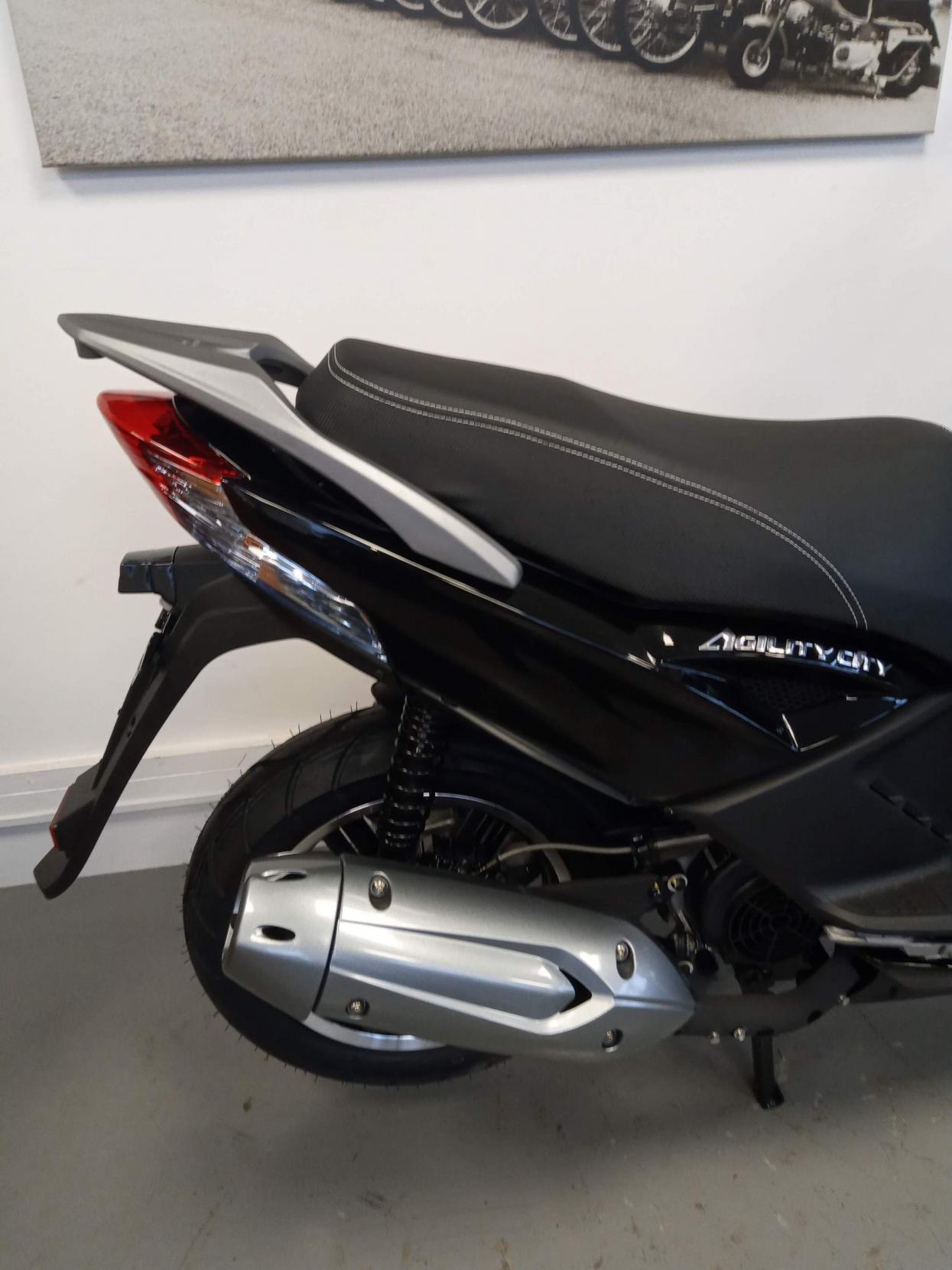 Kymco Agility 125 City +125i CBS Scooter (2006 - )