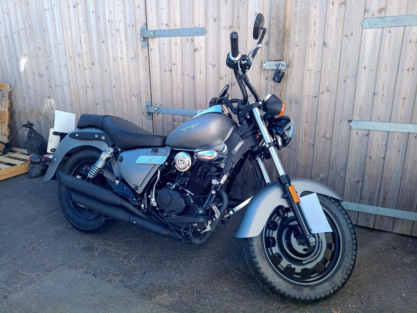 Keeway Superlight 125 125 Custom Cruiser Petrol Manual Euro 5 (10 ps)